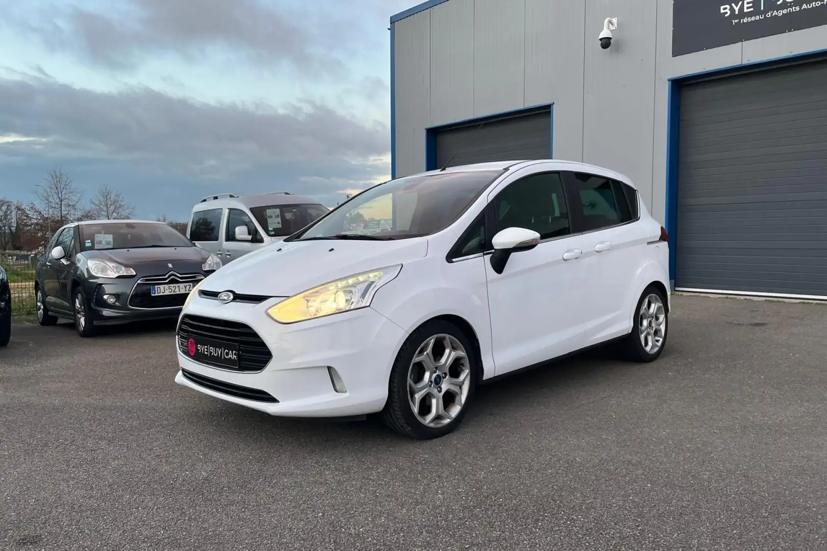 Ford B-Max B-Max 1.0 SCTi EcoBoost - 125CH Titanium GARANTIE 12 MOIS Blanc - 1