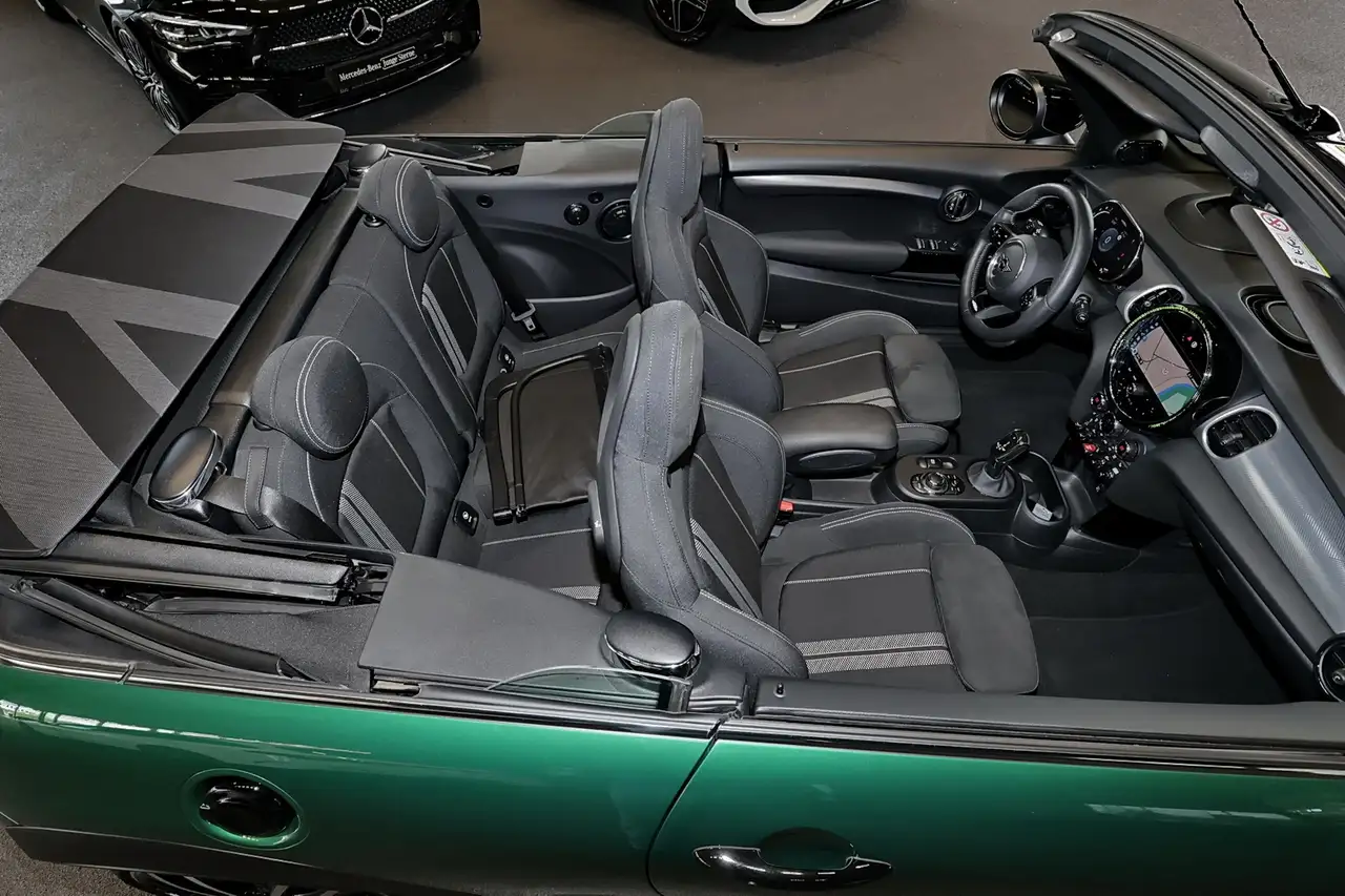 MINI John Cooper Works Cabrio Trim 7