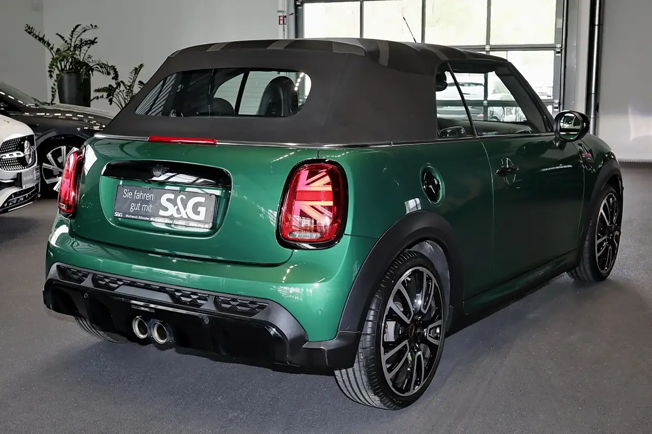 MINI John Cooper Works Cabrio Trim 16