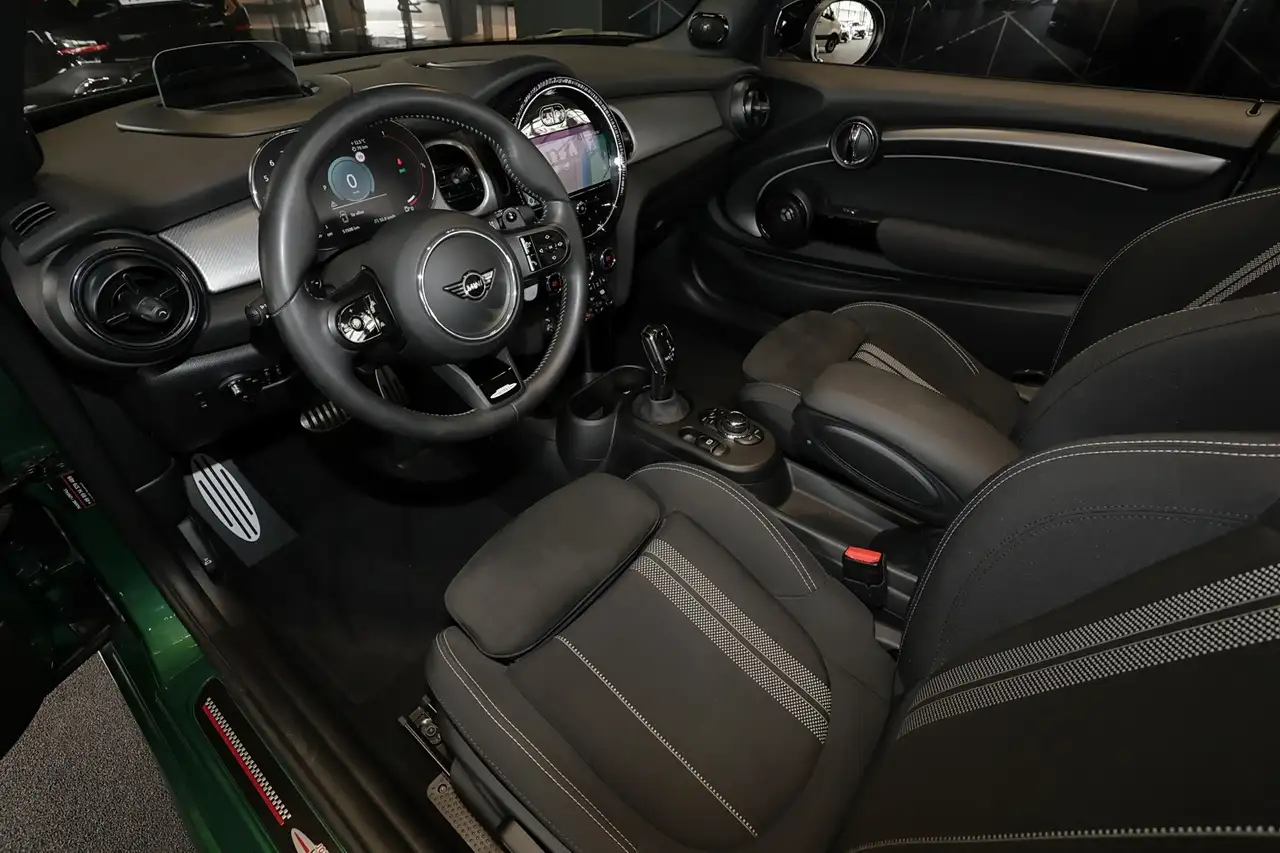 MINI John Cooper Works Cabrio Trim 9