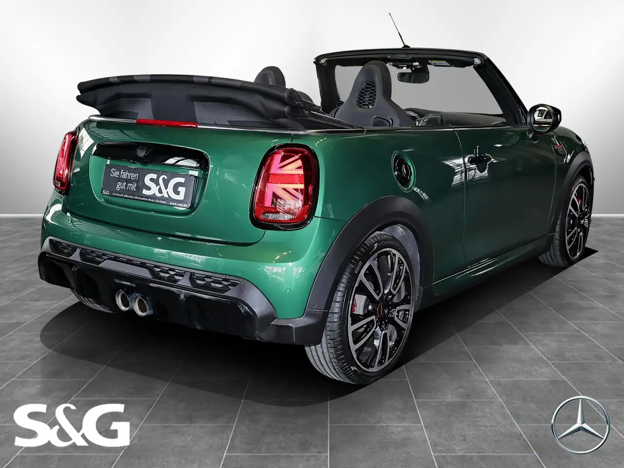 MINI John Cooper Works Cabrio Trim 2