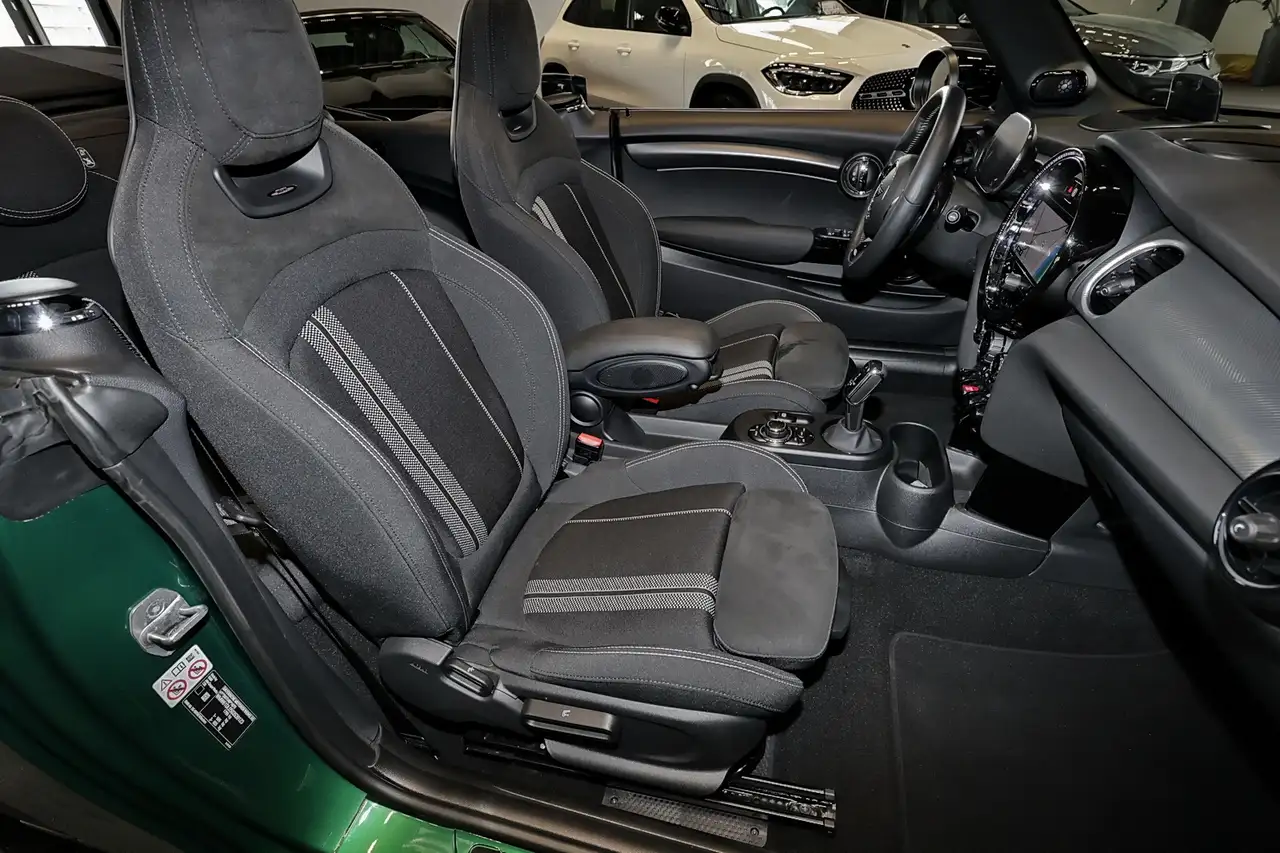 MINI John Cooper Works Cabrio Trim 4