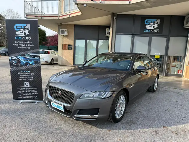 Jaguar XF Pure Business