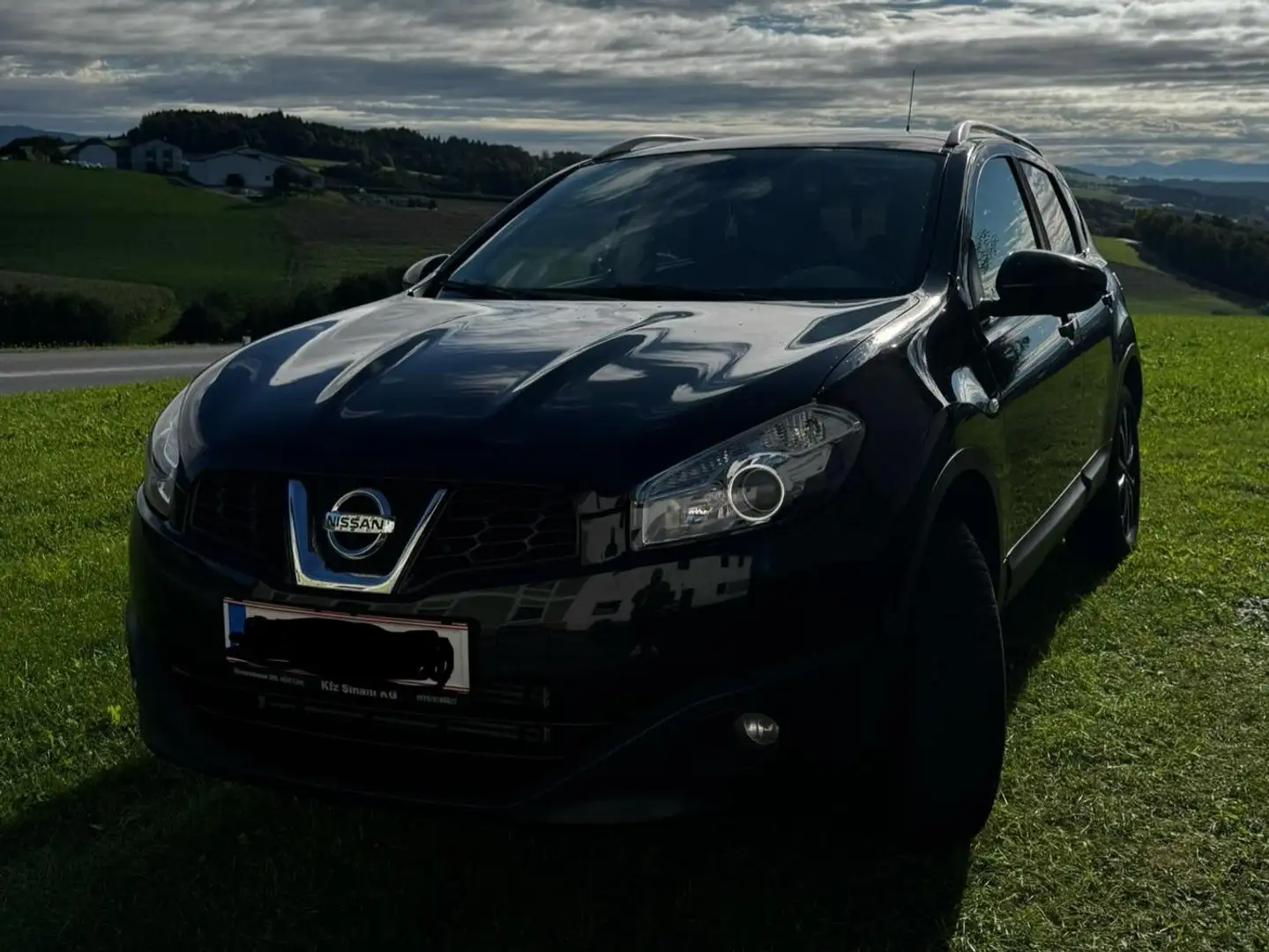 Nissan Qashqai Qashqai 1,6 dCi 360 Start/Stop 4WD 360 Start/Stop Schwarz - 2