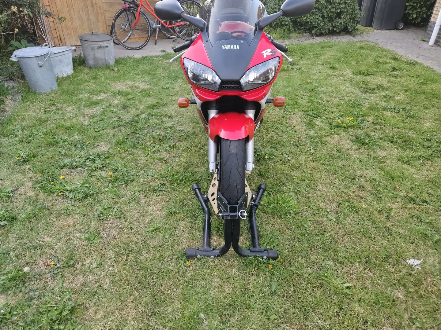 Yamaha YZF-R6 Piros - 2