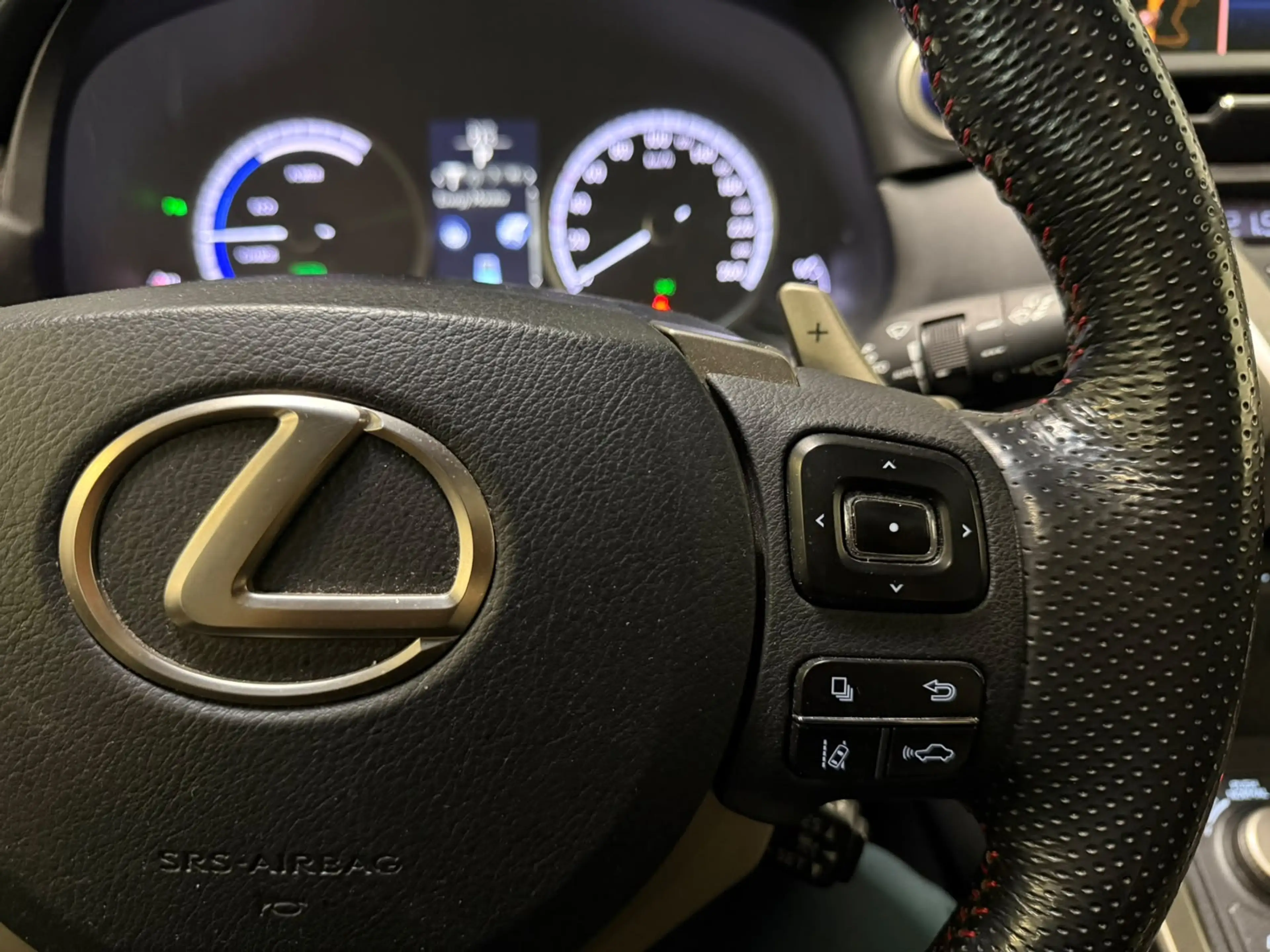 Lexus NX 300h AWD F Sport Line | Mark-Levinson | Panoramadak | S — photo 11