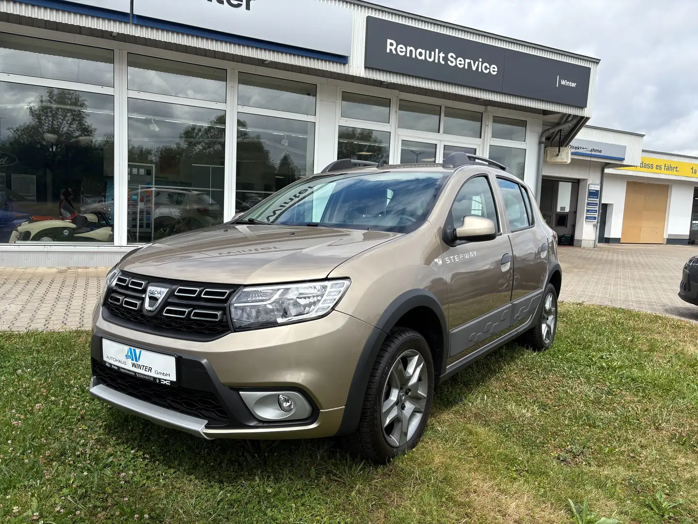 Dacia Sandero Stepway TCe 90 Prestige Beige - 1