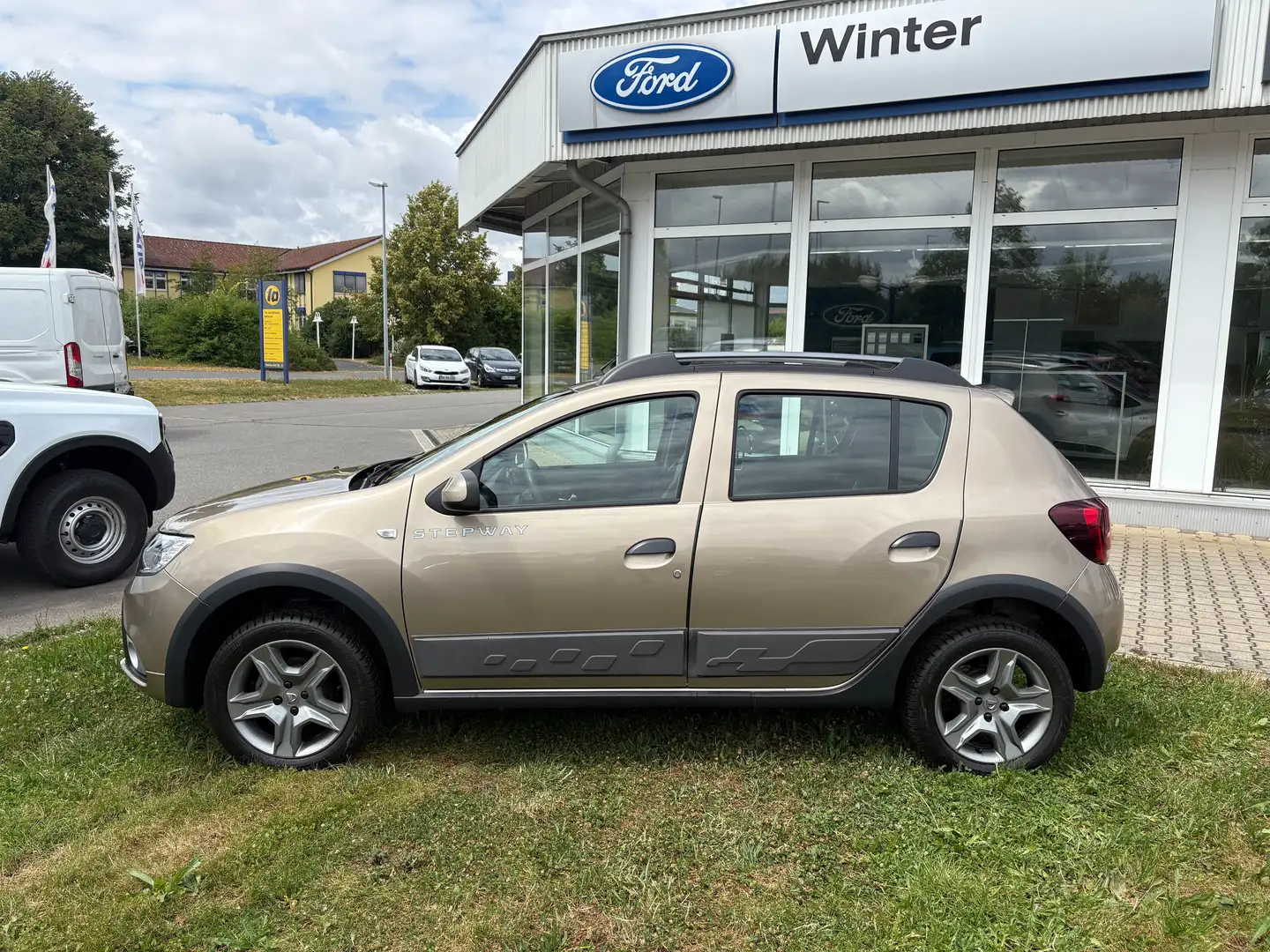 Dacia Sandero Stepway TCe 90 Prestige Beige - 2
