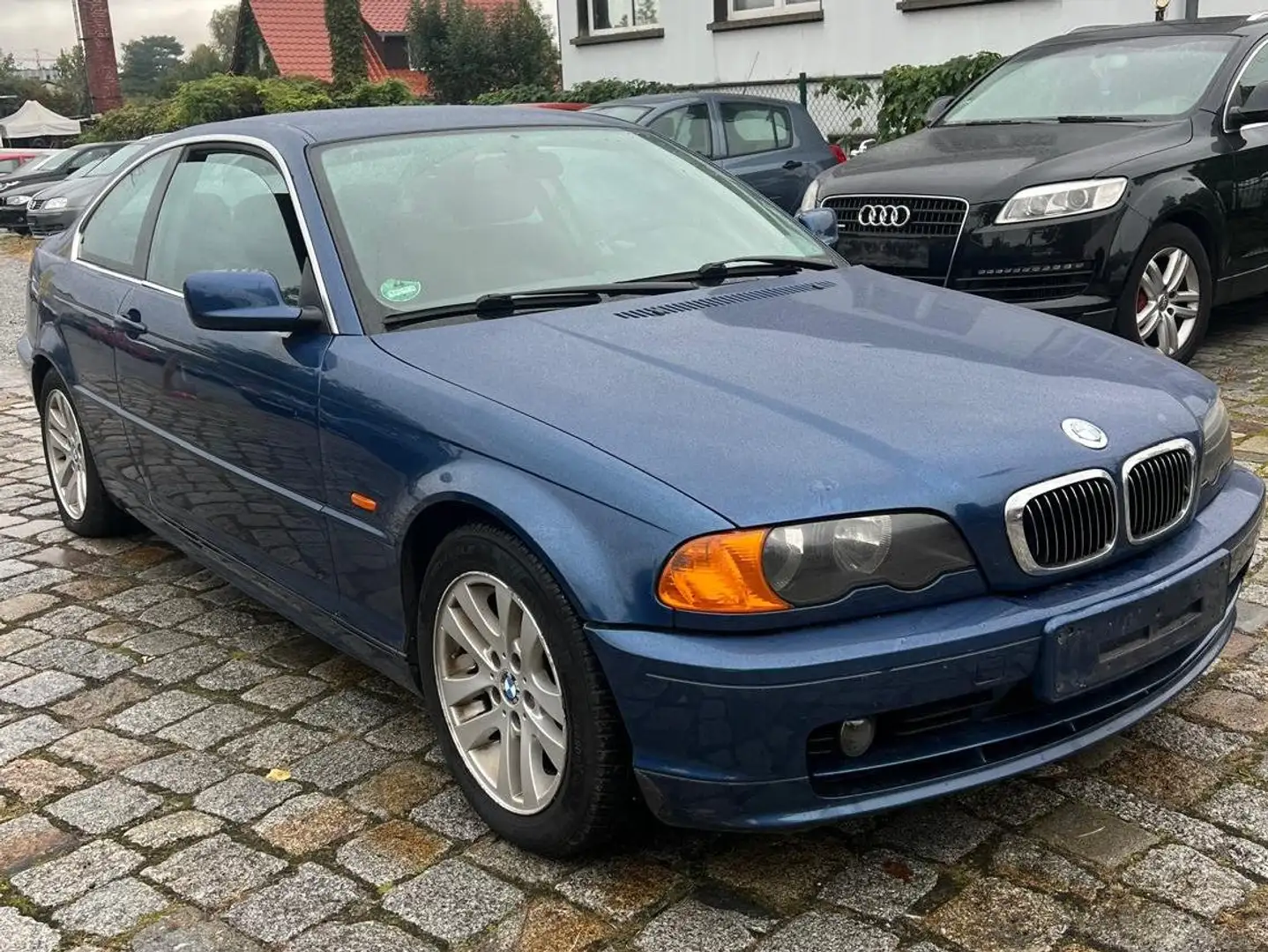BMW 323 3er Coupé Blau - 2