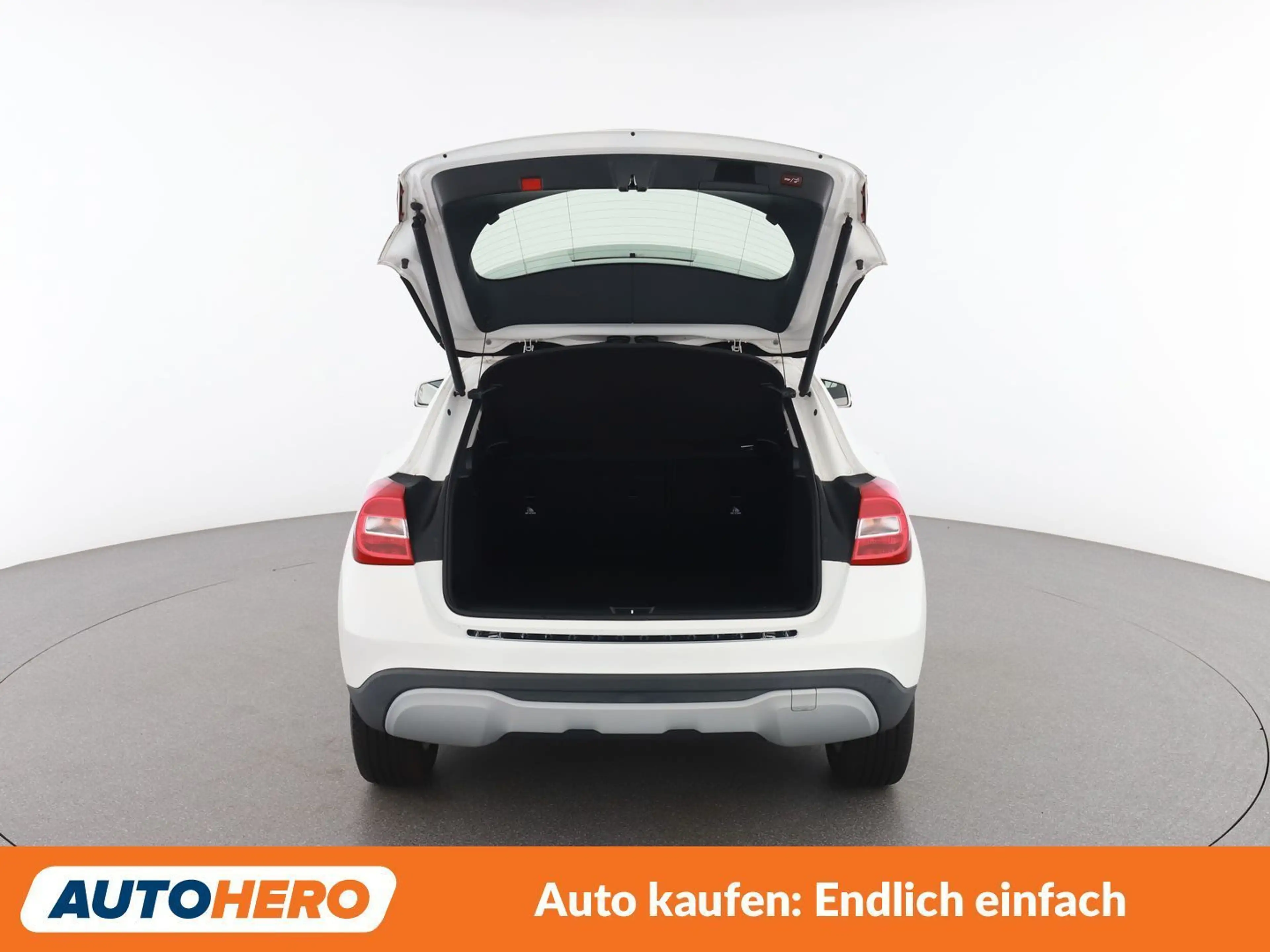 Mercedes-Benz GLA 180 GLA 180 Style — photo 16