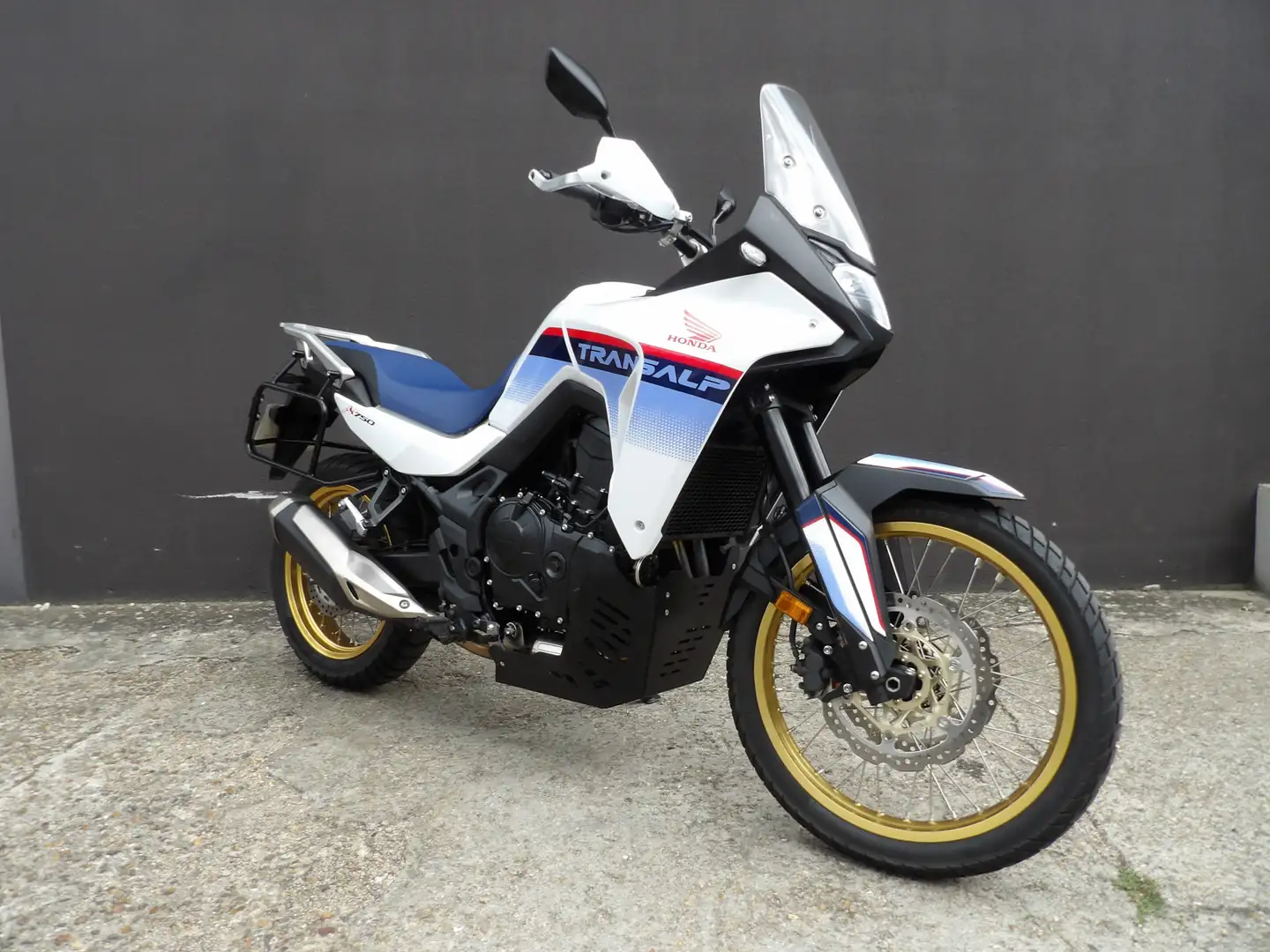 Honda Transalp Белый - 2