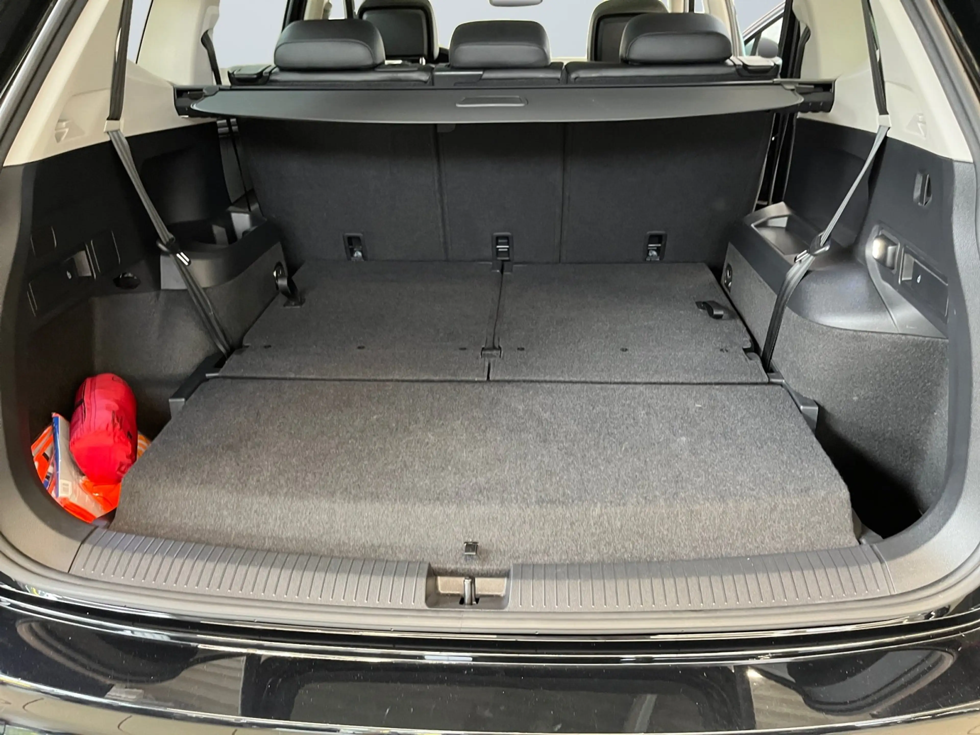 Volkswagen Tiguan Allspace Elegance 2.0 TSI DSG 4x4 7Sitzer — photo 14
