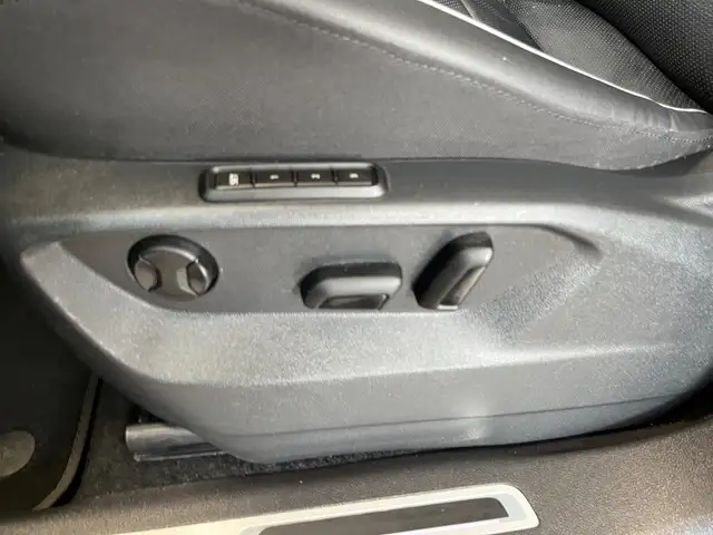 Volkswagen Tiguan Allspace view 22