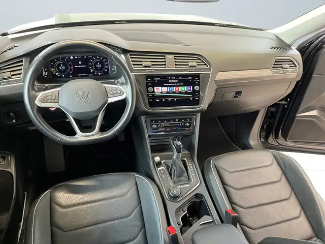 Volkswagen Tiguan Allspace view 8