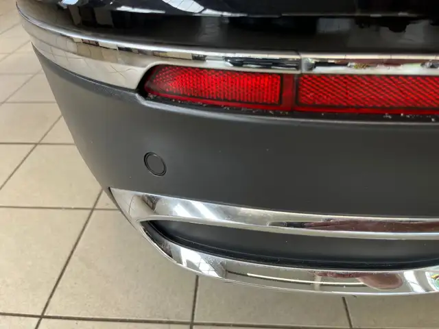 Volkswagen Tiguan Allspace view 19