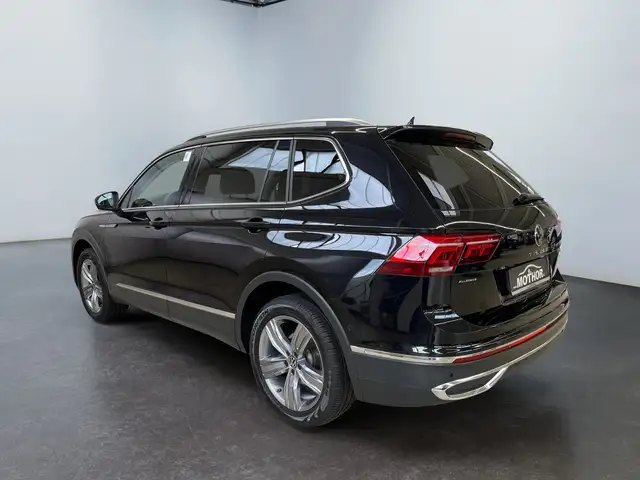 Volkswagen Tiguan Allspace view 4