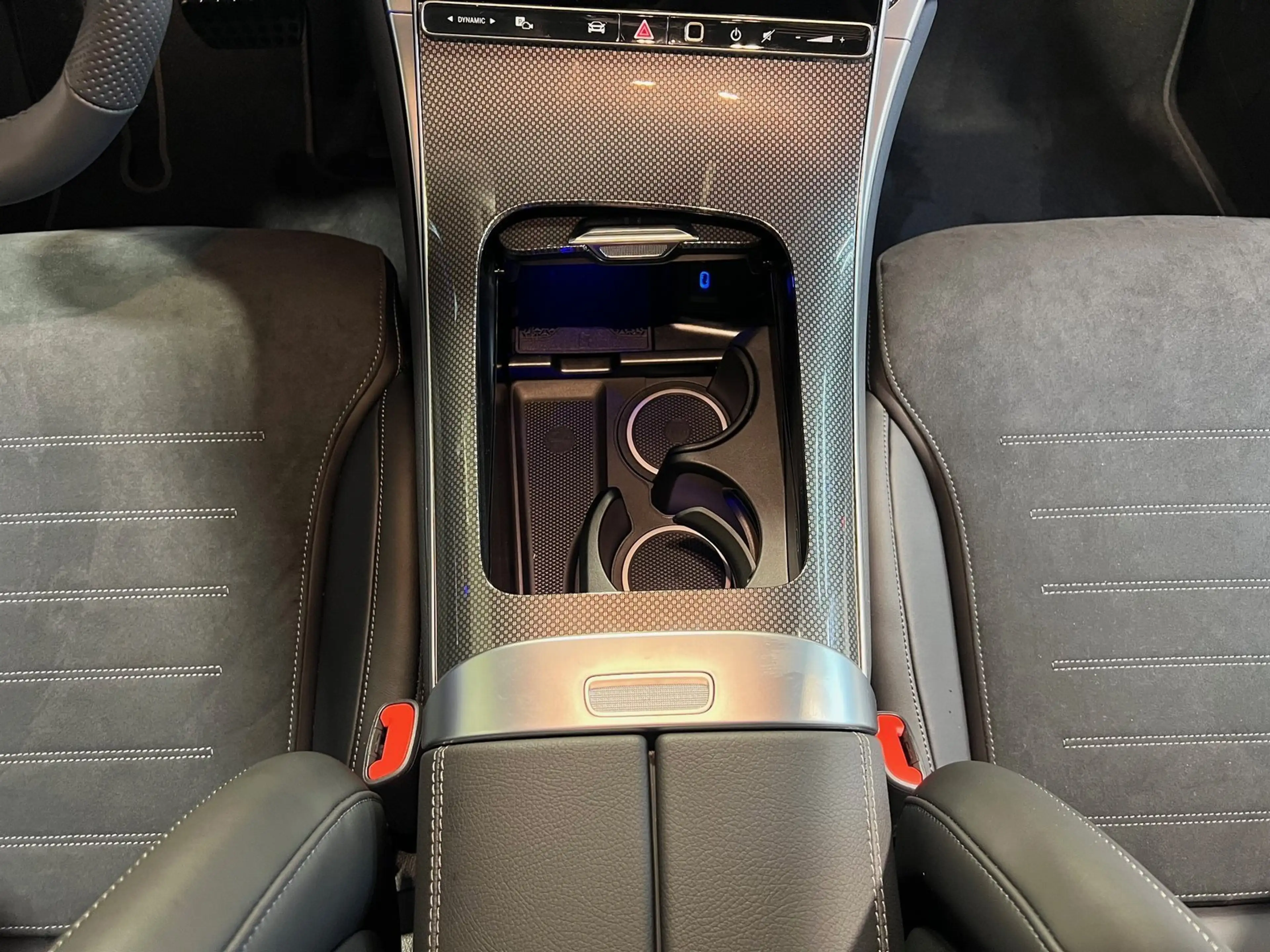 Mercedes-Benz GLC 220 d 4M Cp Edit AMG Night Pano/AHK/Sound/20 — photo 12