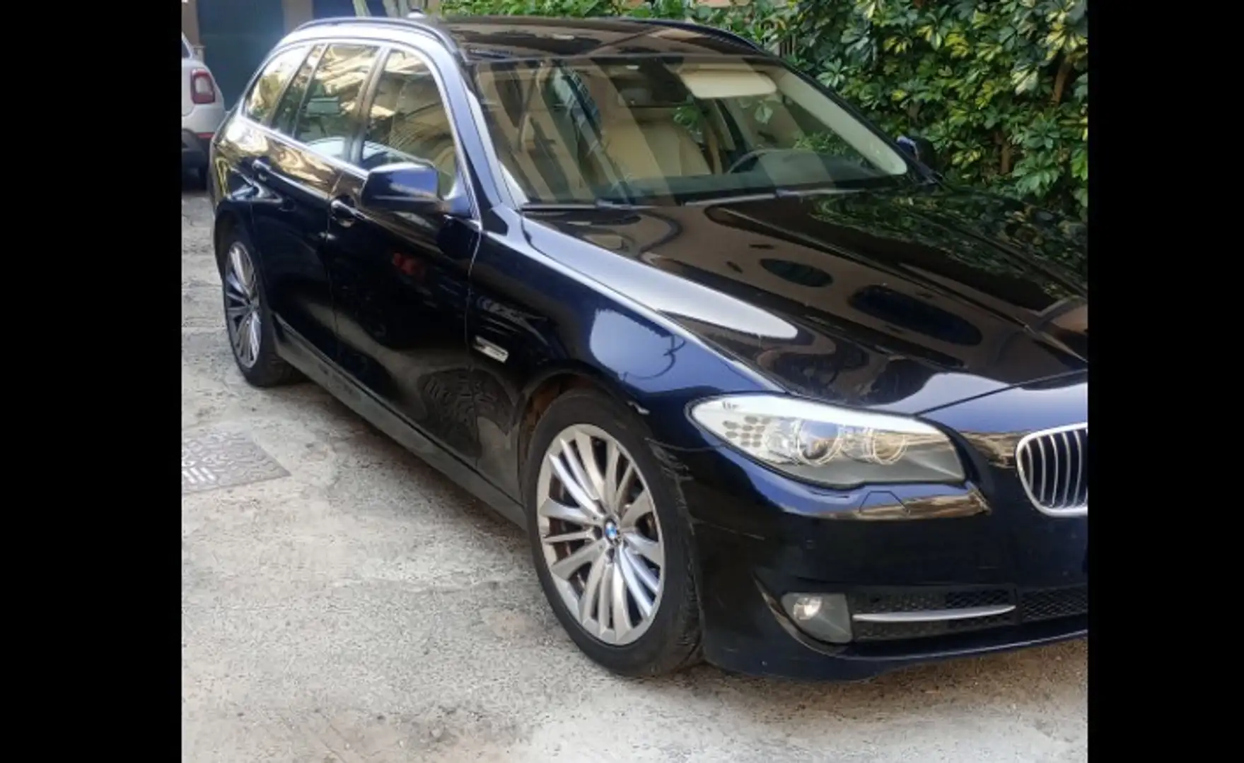 BMW 520 520d Touring Attiva - 1