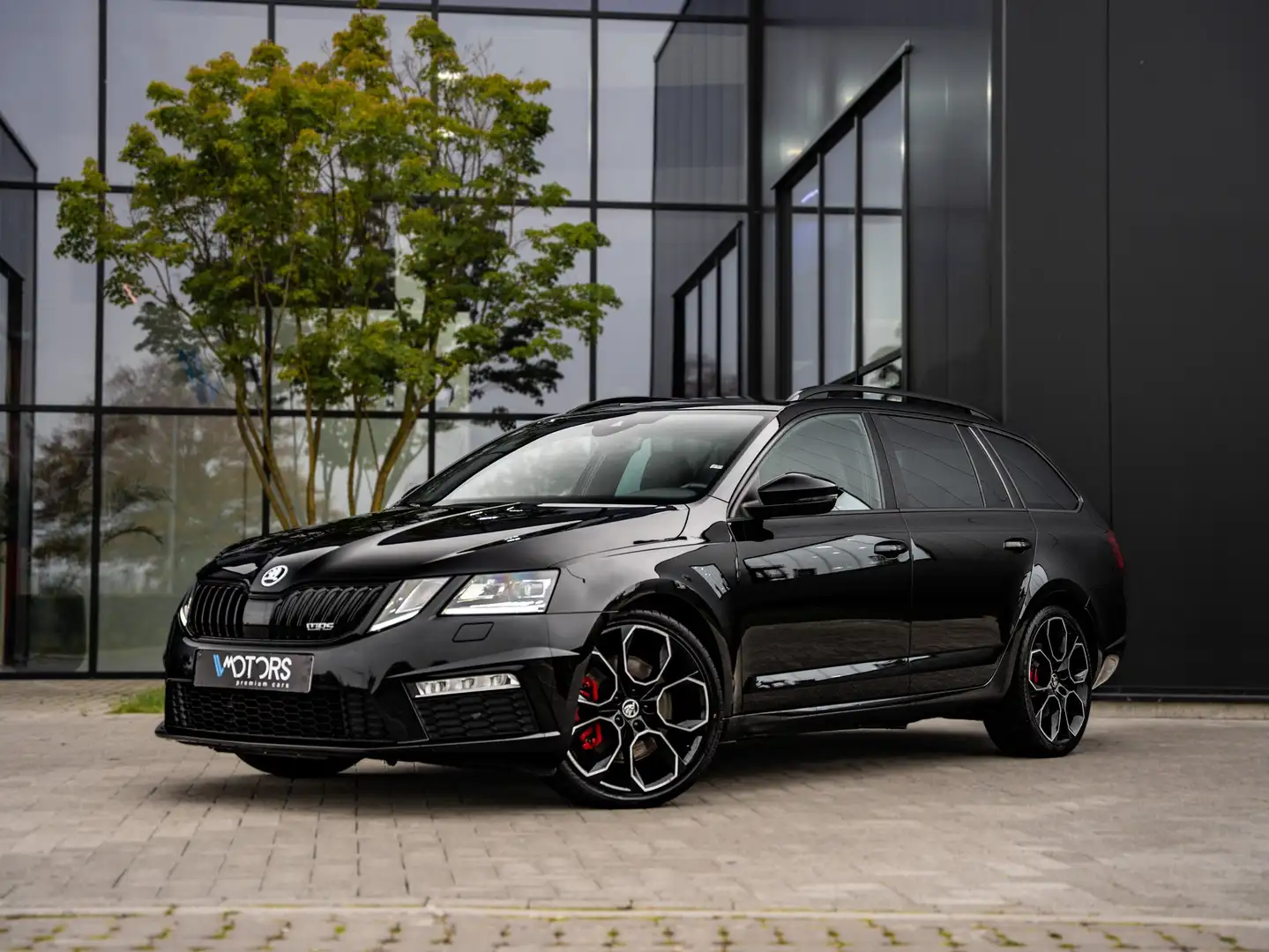 Skoda Octavia Octavia Combi 2.0 TSI DSG RS - ACC - trekhaak Zwart - 1