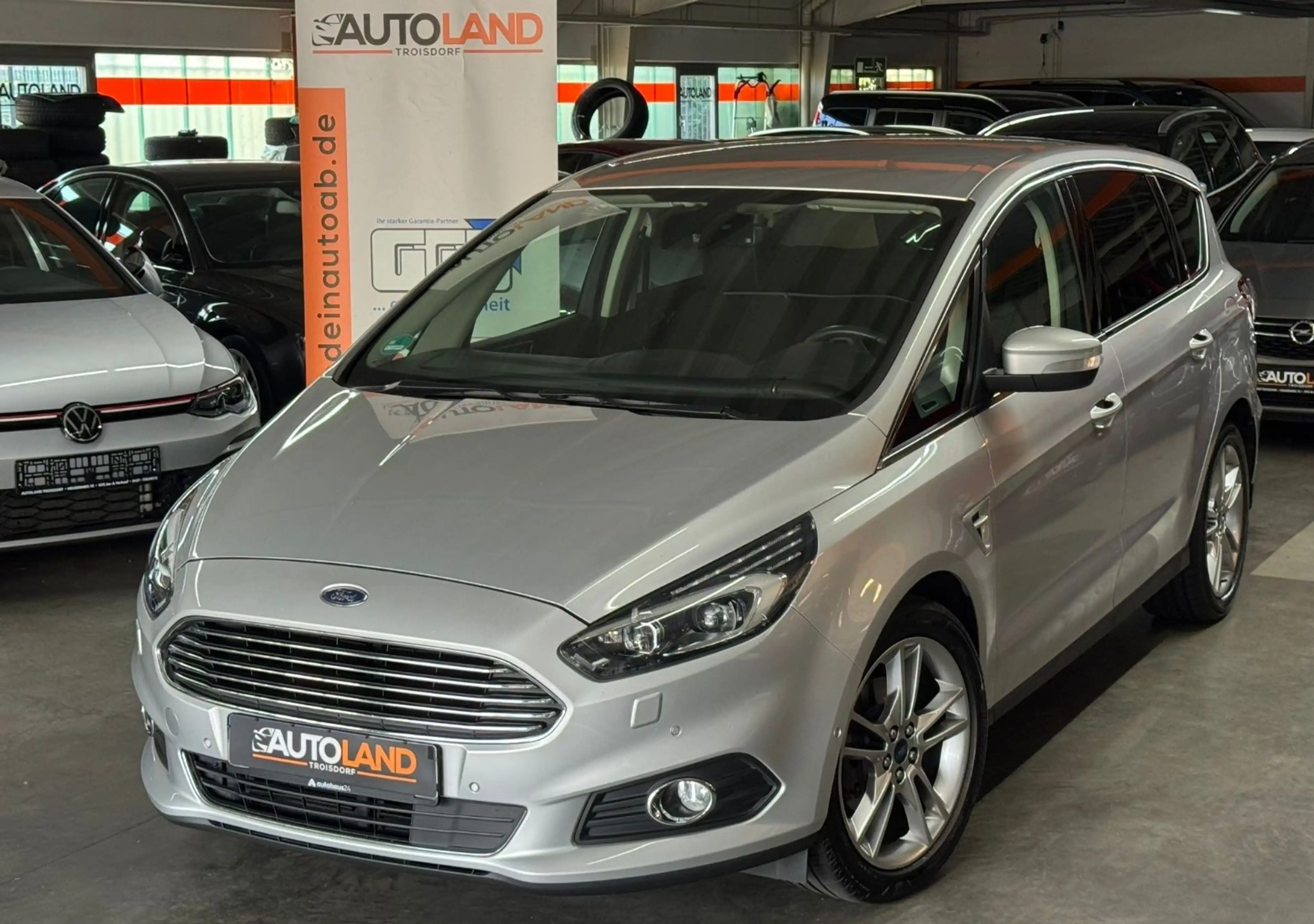 Ford S-Max S-MAX Titanium*AUTOM*LED*KAMERA*STANDHZG*NAVI* — photo 4