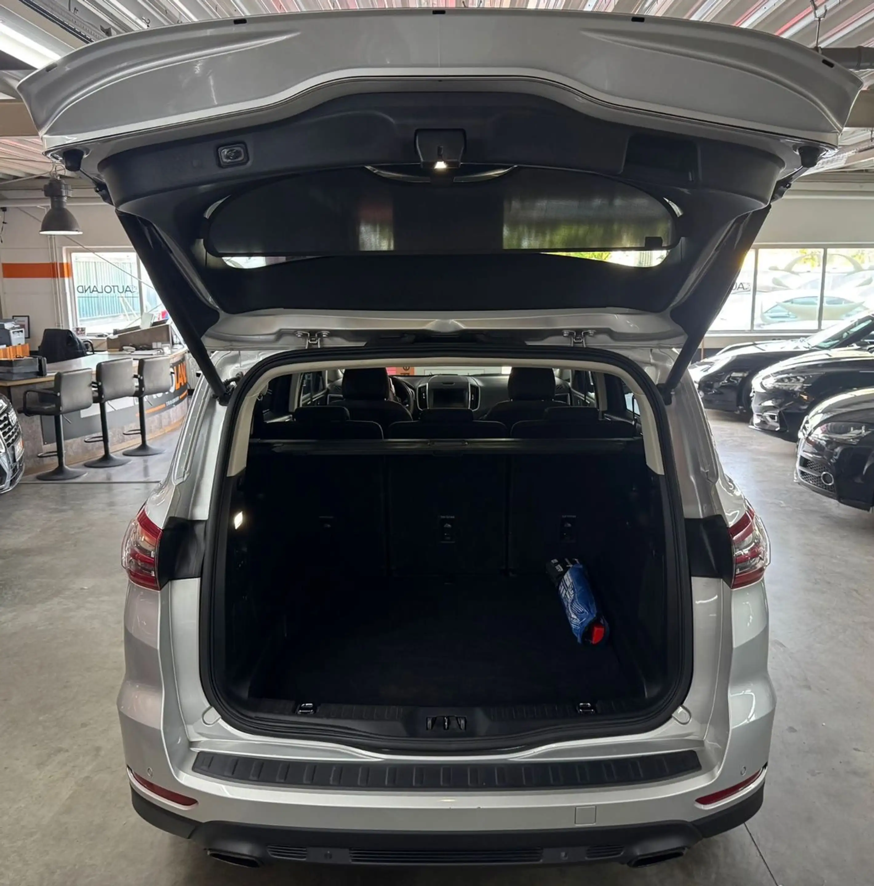 Ford S-Max S-MAX Titanium*AUTOM*LED*KAMERA*STANDHZG*NAVI* — photo 8