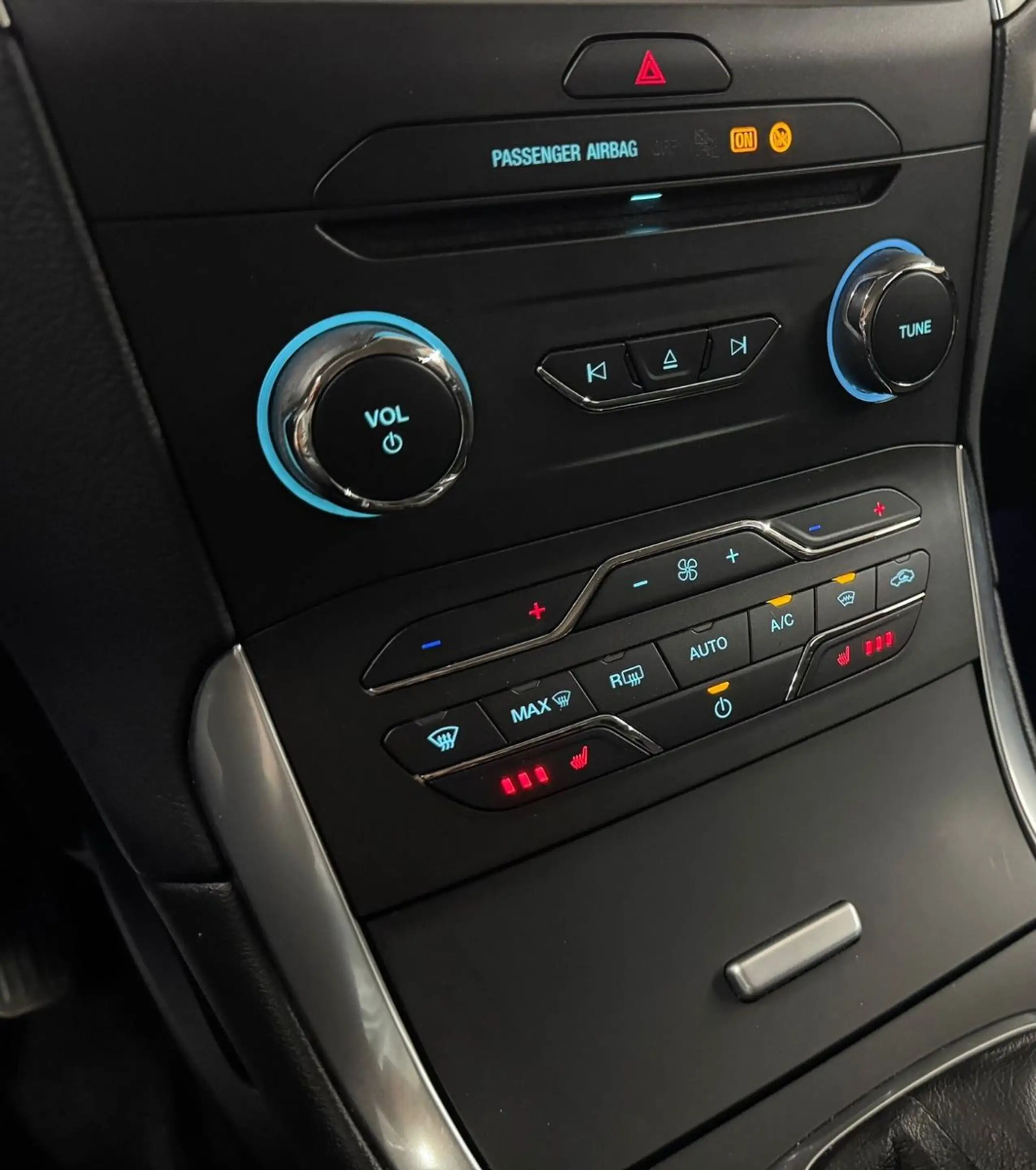 Ford S-Max S-MAX Titanium*AUTOM*LED*KAMERA*STANDHZG*NAVI* — photo 12