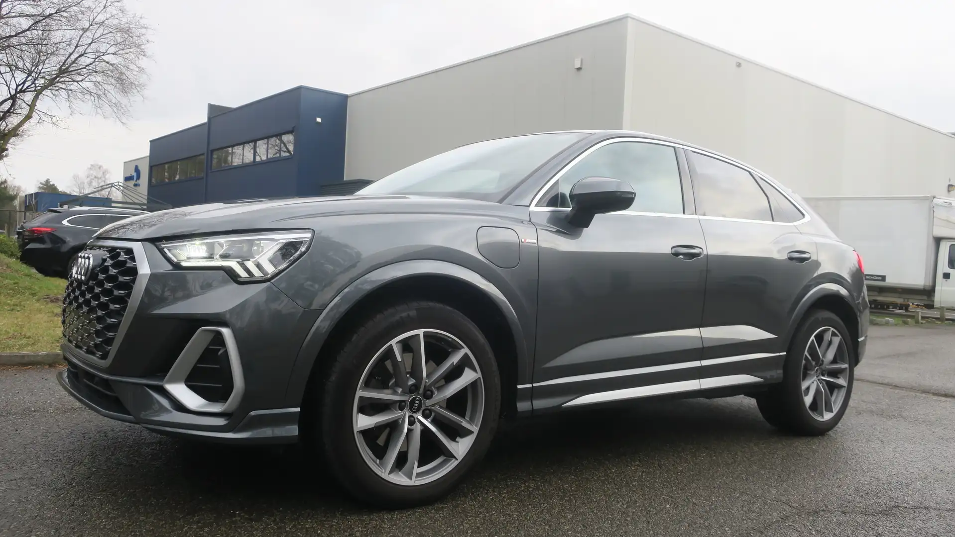audi q3 sportback