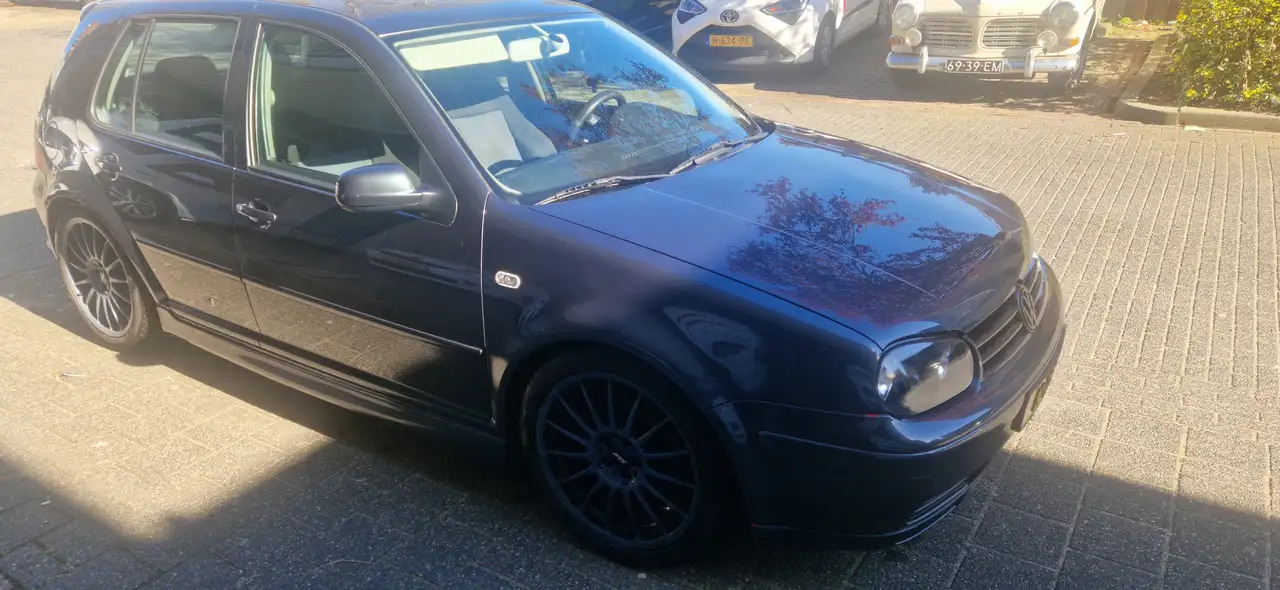 Volkswagen Golf 2.8 V6 4Motion, foto 1