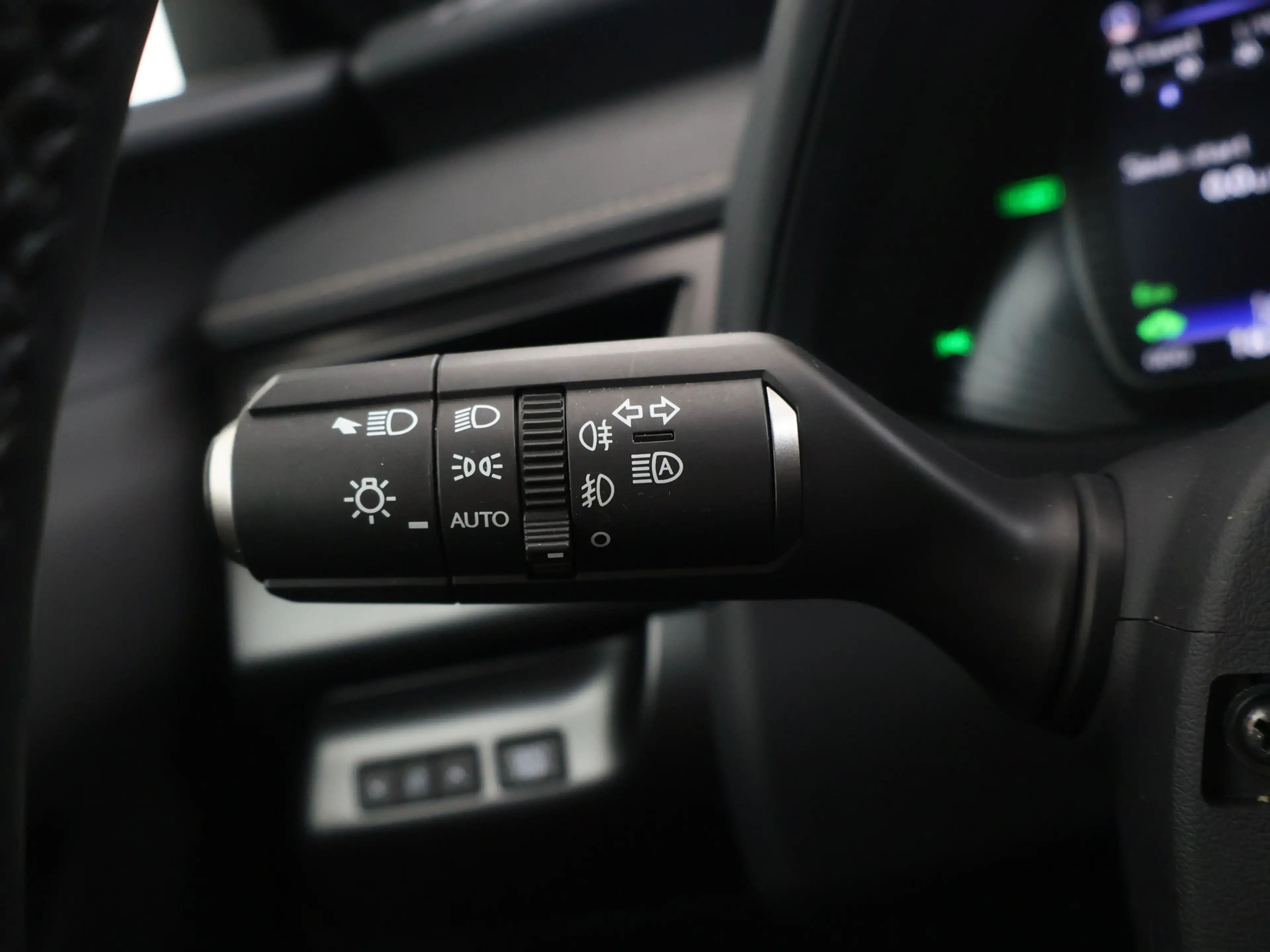 Lexus UX 250h F Sport Line — photo 11