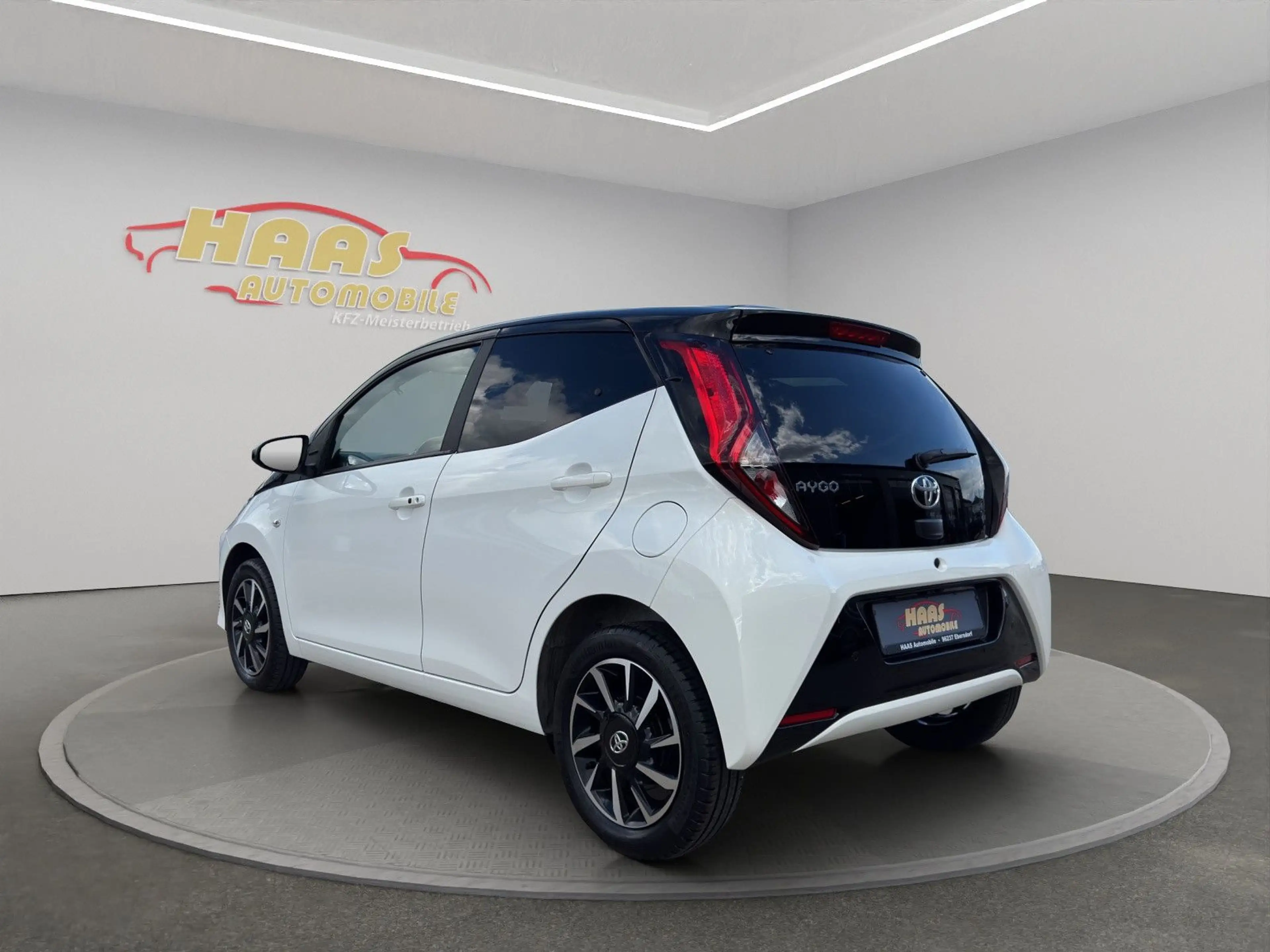 Toyota Aygo AYGO x-final *Kamera*Full-Link*Klimatronic* — photo 7