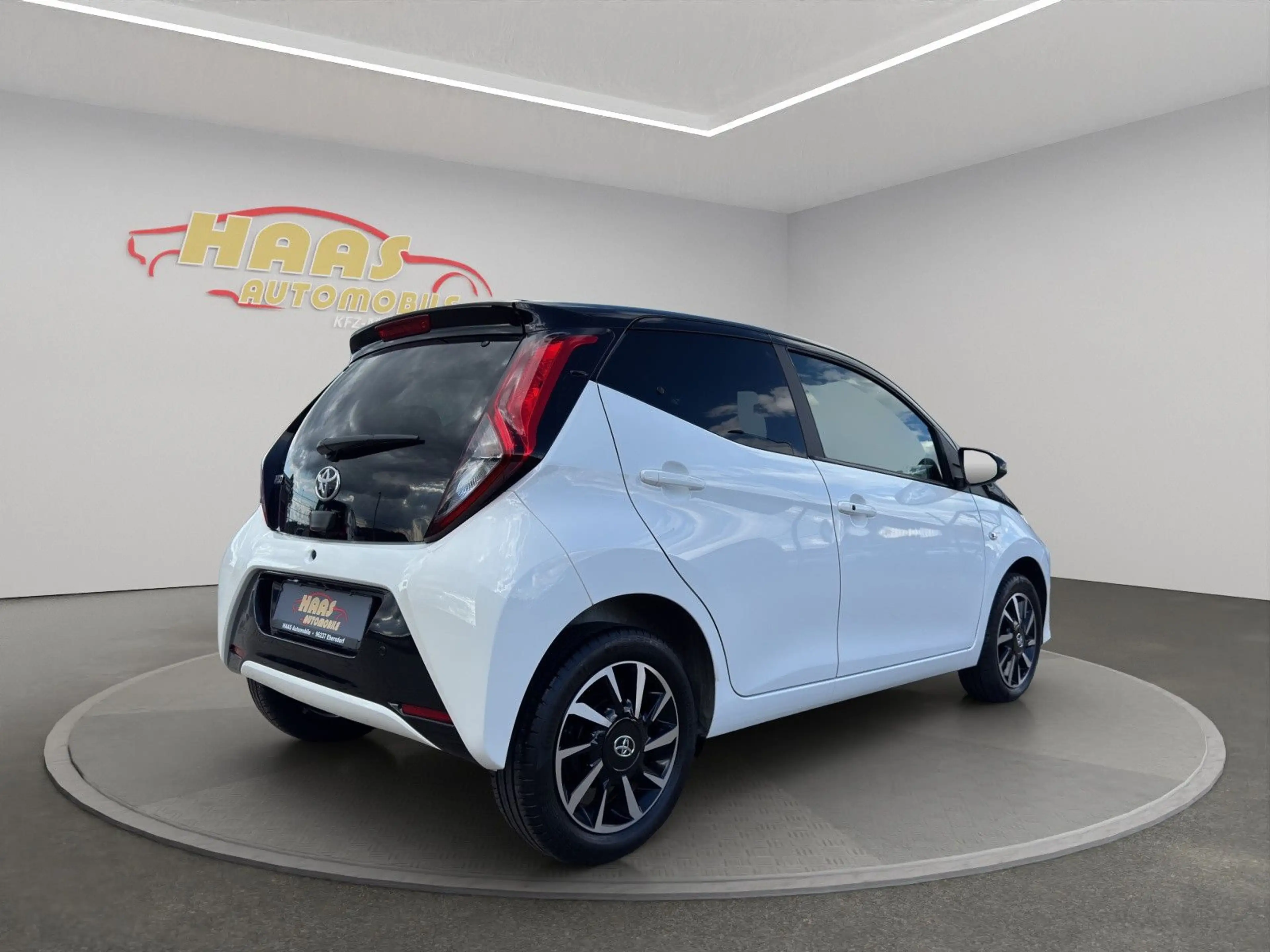 Toyota Aygo AYGO x-final *Kamera*Full-Link*Klimatronic* — photo 5