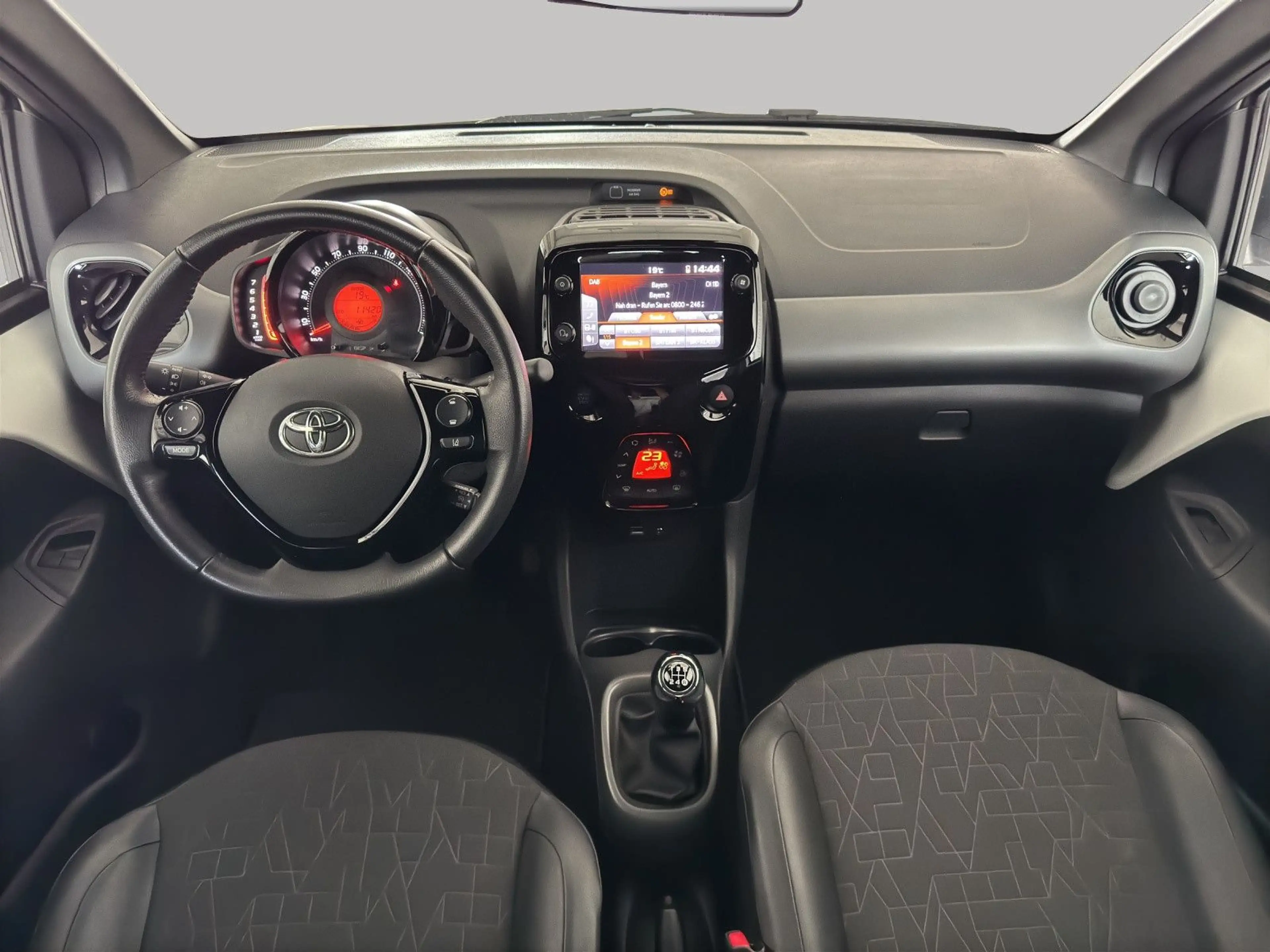 Toyota Aygo AYGO x-final *Kamera*Full-Link*Klimatronic* — photo 13