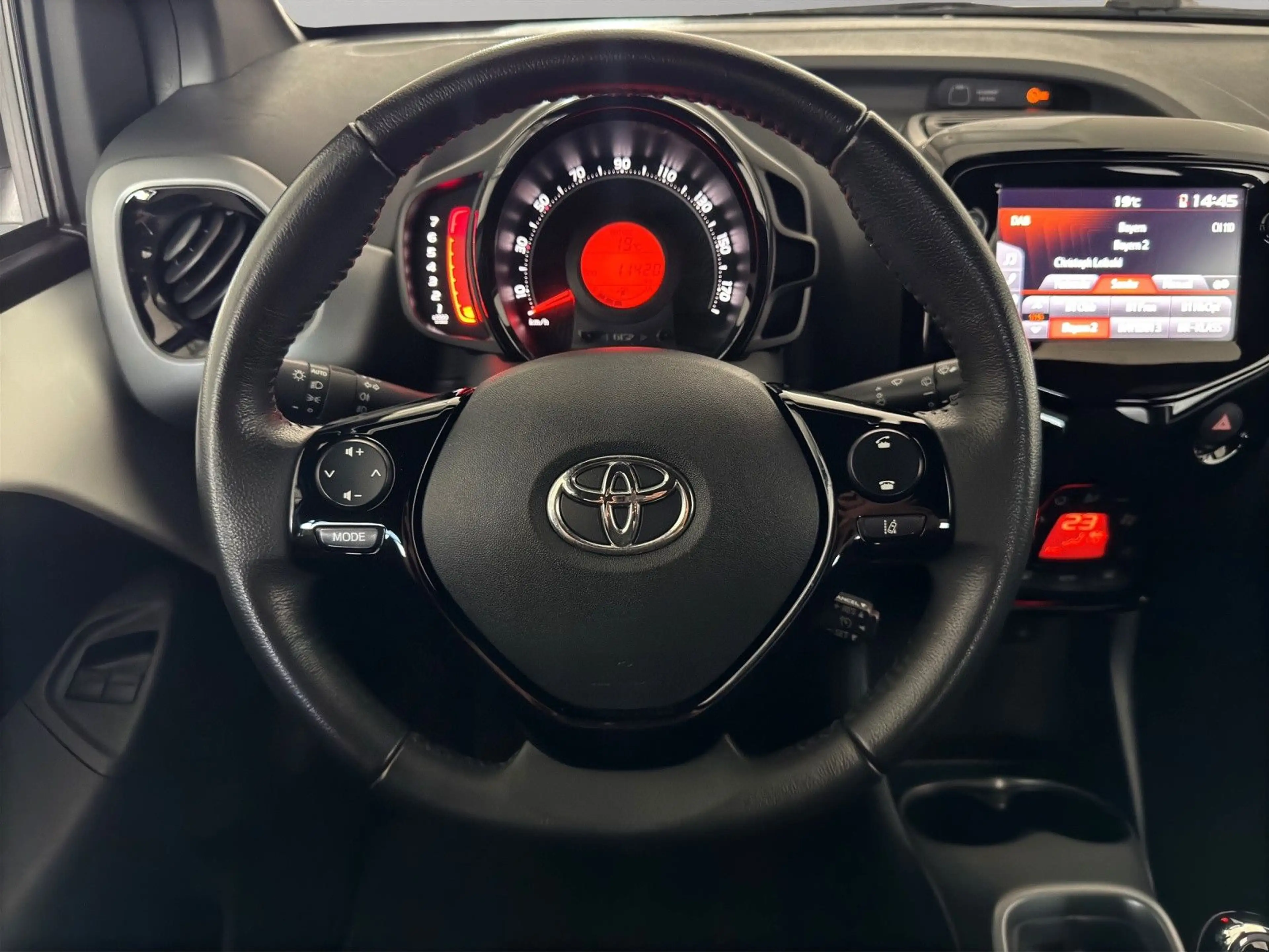 Toyota Aygo AYGO x-final *Kamera*Full-Link*Klimatronic* — photo 14