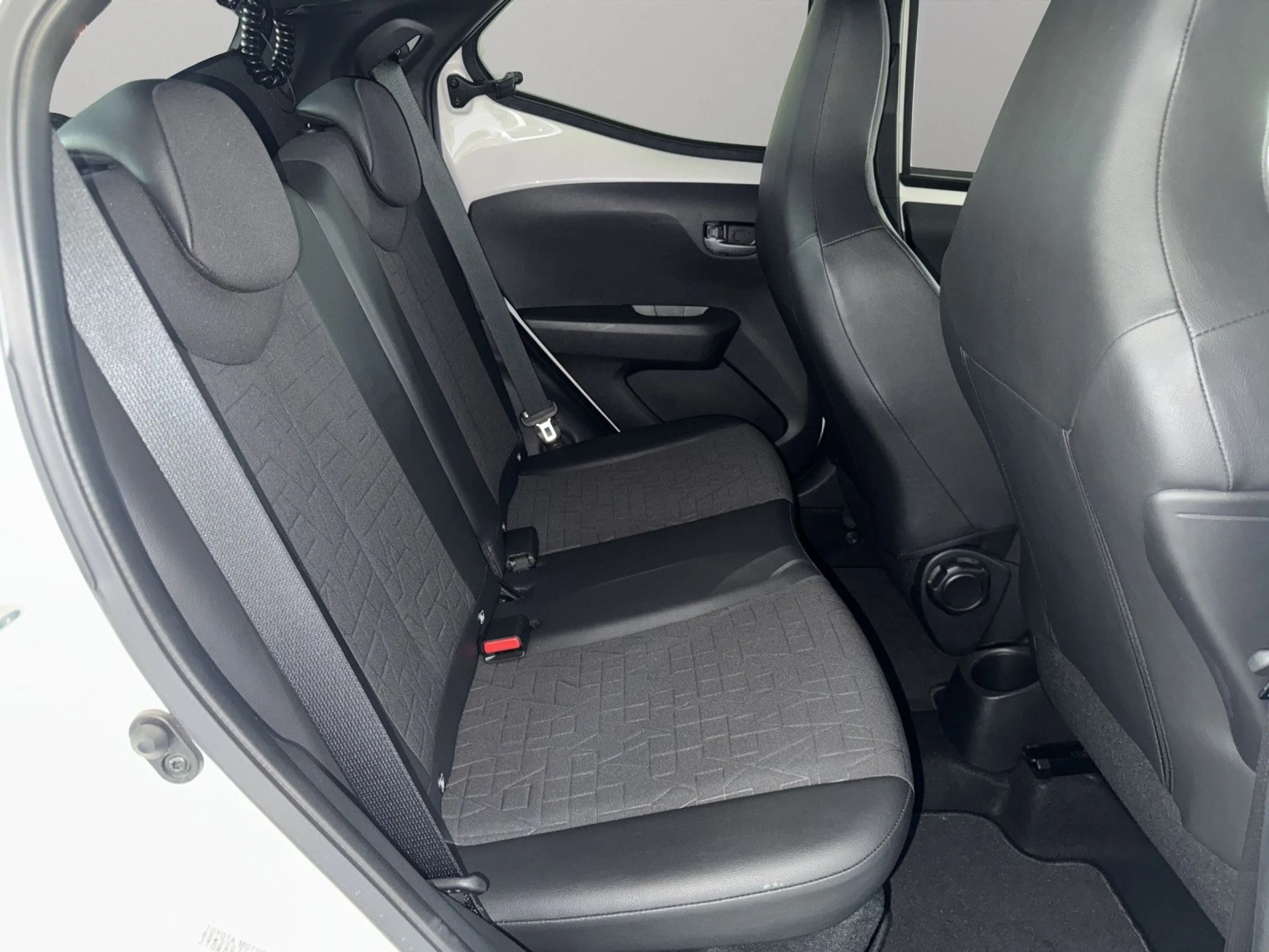 Toyota Aygo AYGO x-final *Kamera*Full-Link*Klimatronic* — photo 12