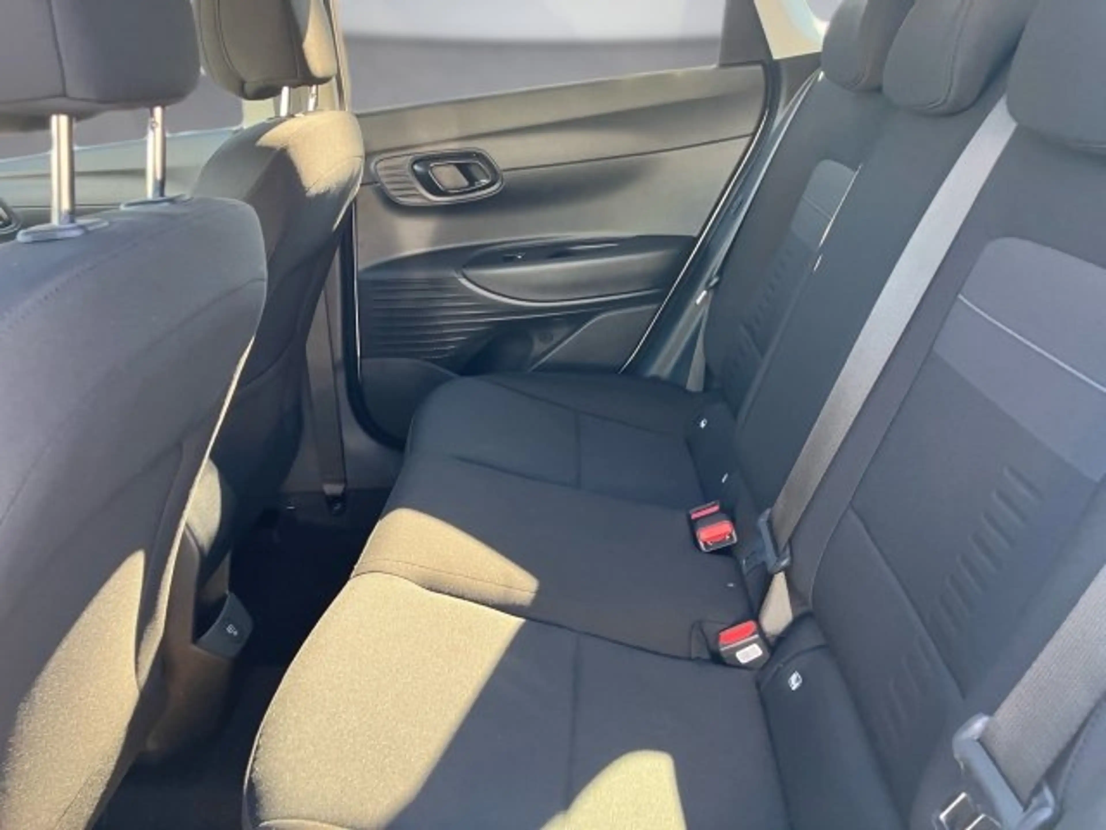Hyundai BAYON Comfort Line 1.0 T-GDI DCT — photo 12