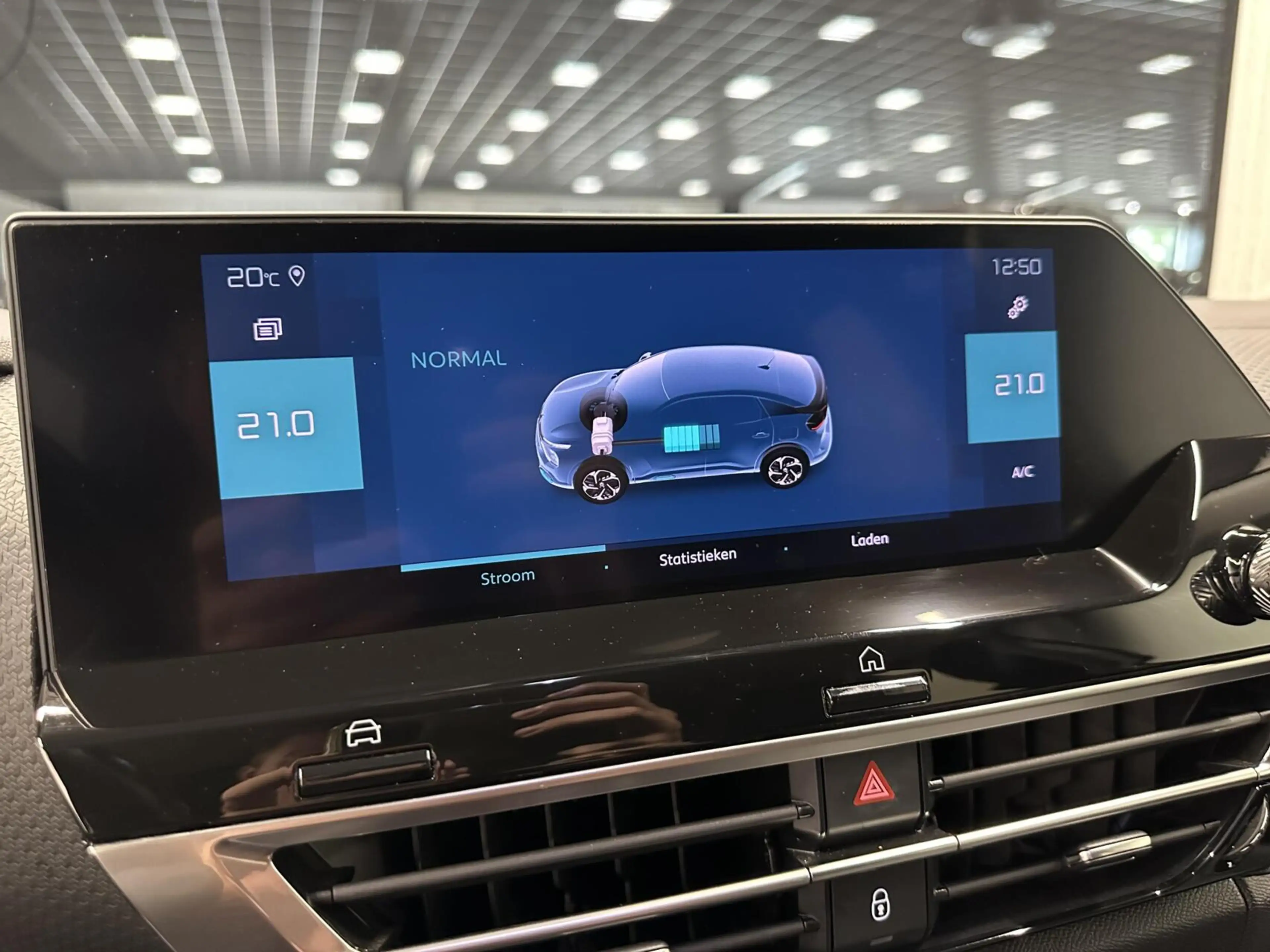 Citroen E-C4 Electric Feel Pack 50 kWh CARPLAY CAMERA NAVI CRUISE ECC LM — photo 43