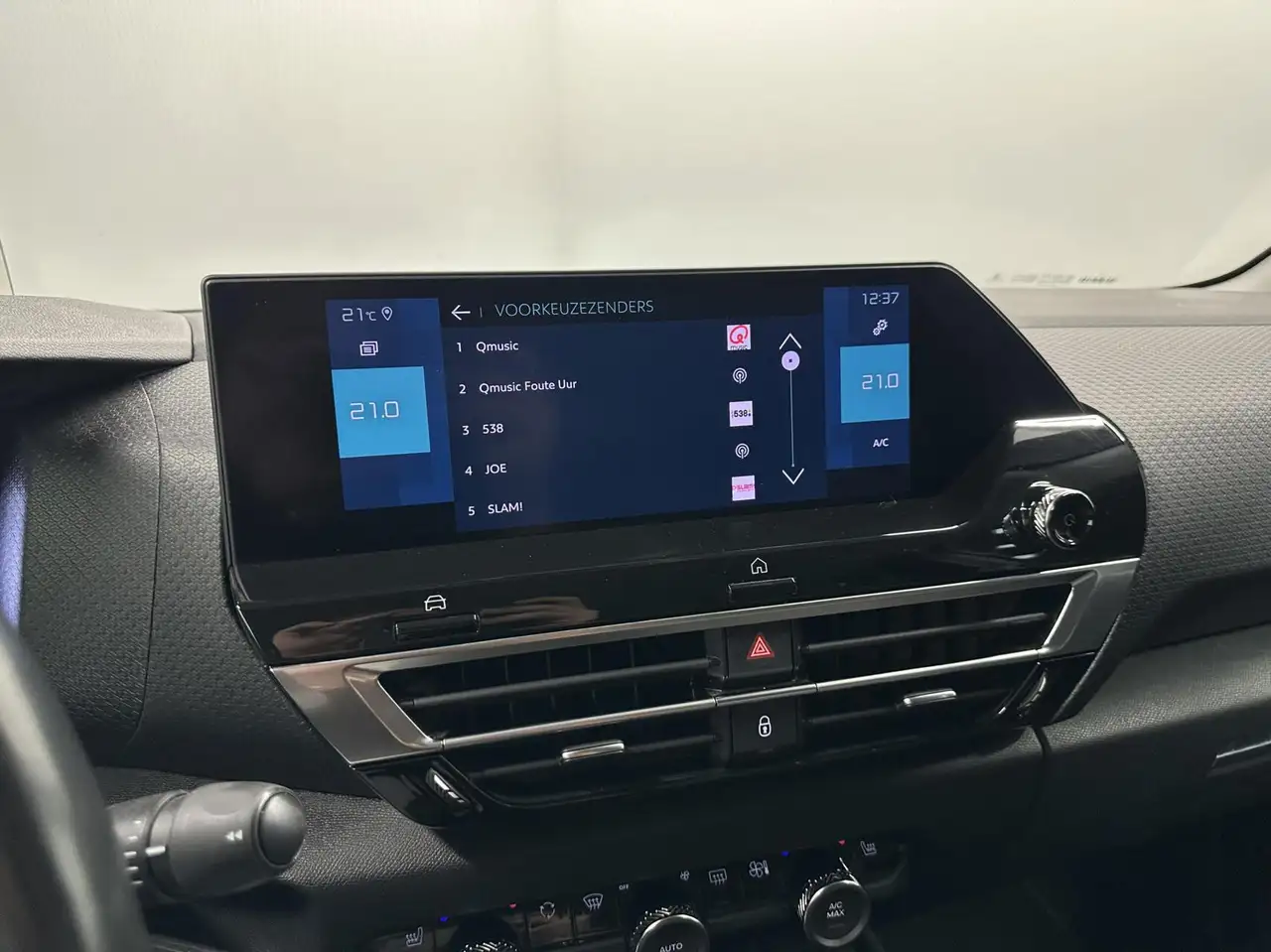 Citroen C4 Feel Pack 50 kWh CARPLAY CAMERA NAVI CRUISE ECC LM, миниатюра 26