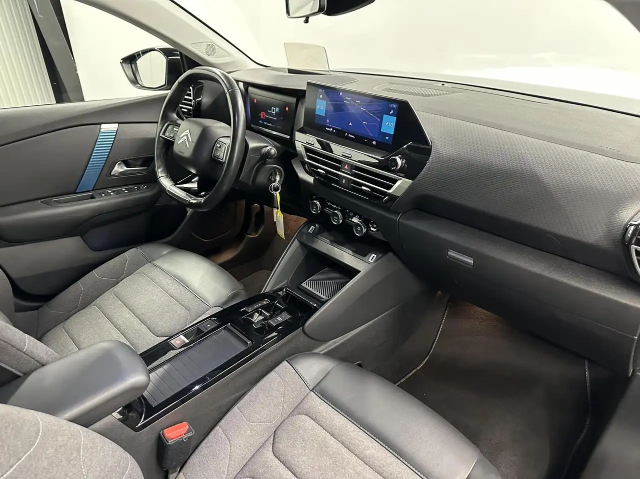 Citroen C4 Feel Pack 50 kWh CARPLAY CAMERA NAVI CRUISE ECC LM, миниатюра 13
