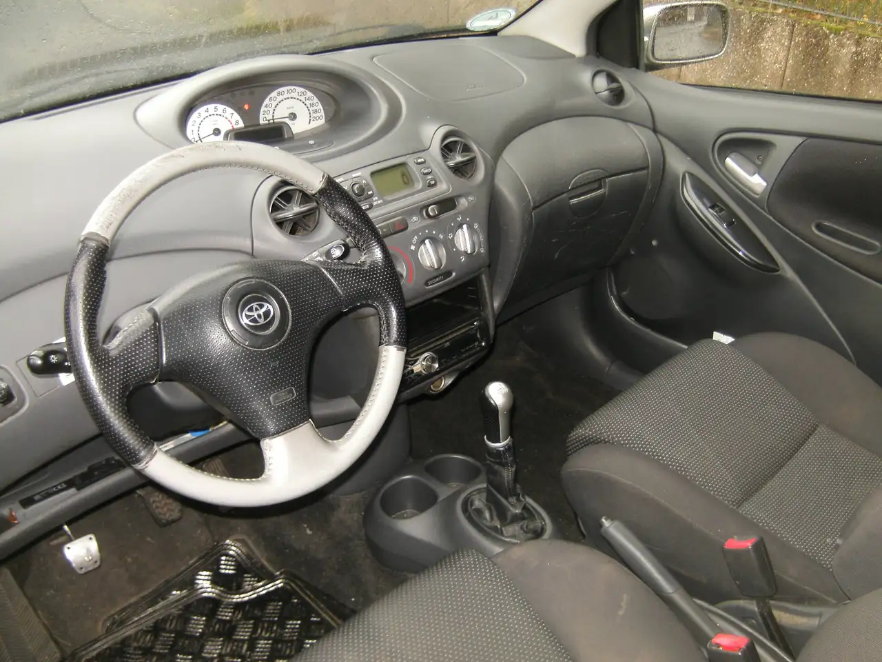 Toyota Yaris 1.5 TS, GTI, Schiebedach, foto 8