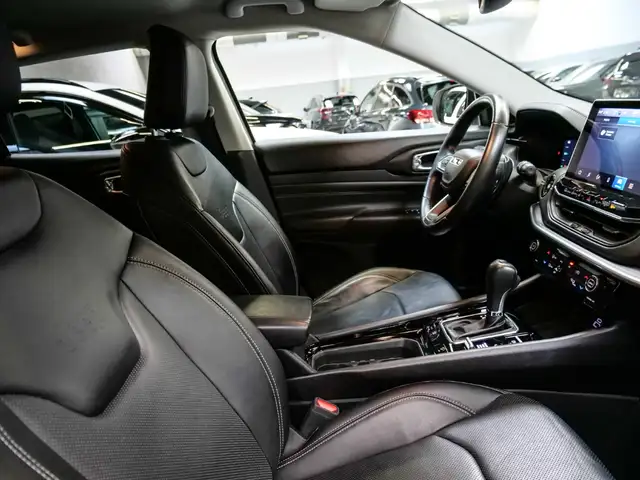 Jeep Compass view 11