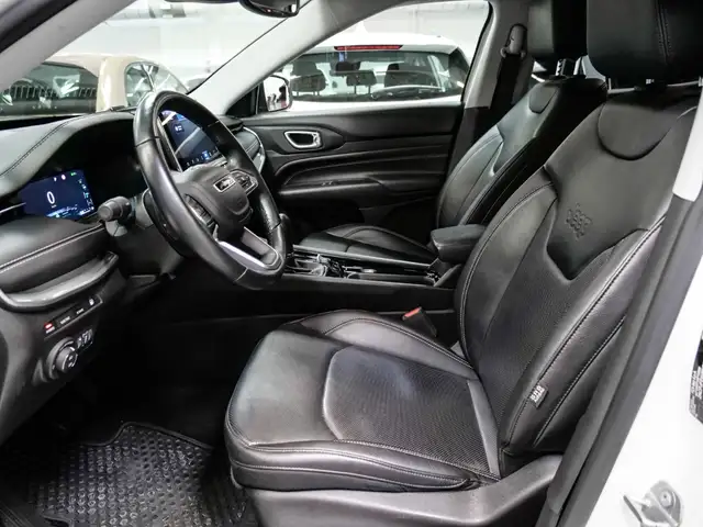 Jeep Compass view 6