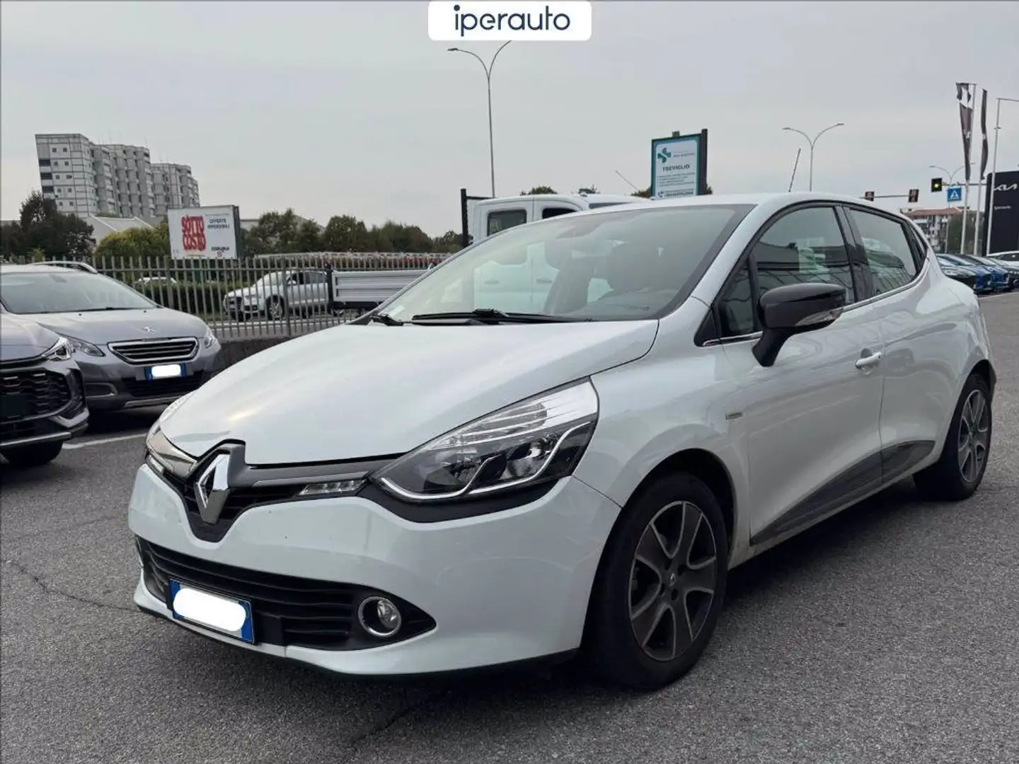 Renault Clio 5p 1.2 costume national 75cv Blanc - 1