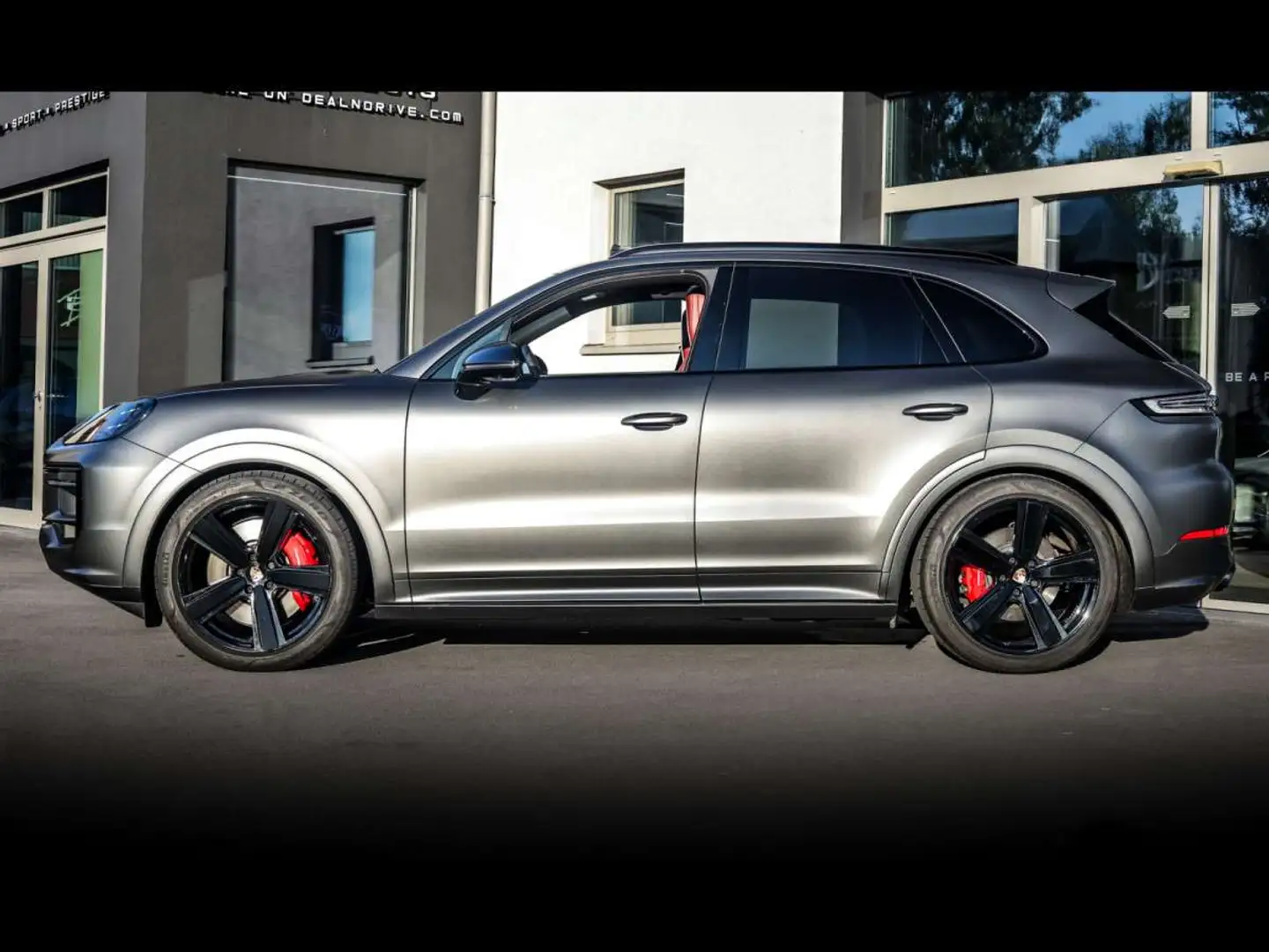 Porsche Cayenne SBLACK SPORT DESIGNXPEL STEALTHAPPROVED 11/26 Gris - 2
