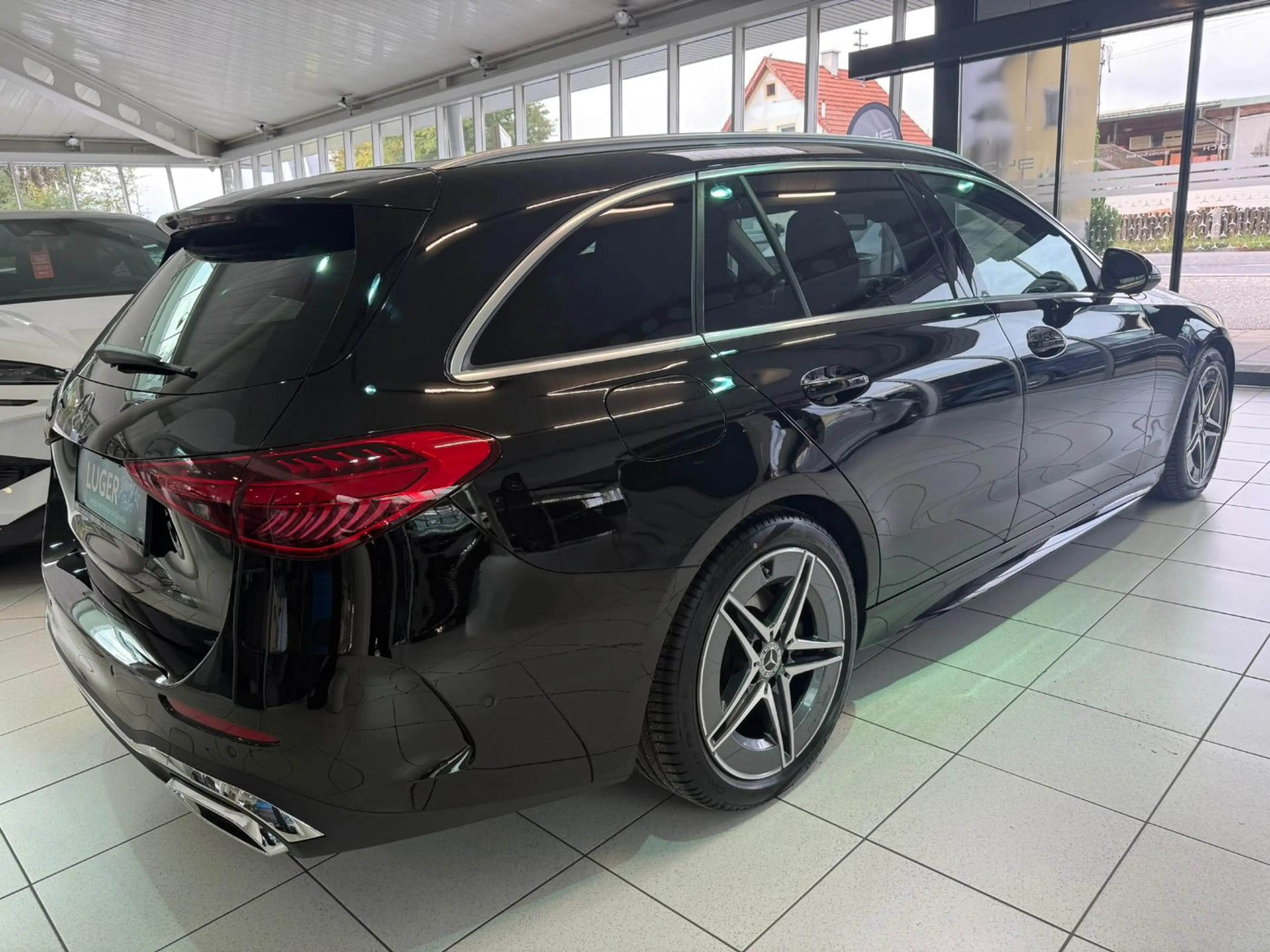 Mercedes-Benz C 200 d T-Modell AMG Line RKam Klima Shz eHeck — photo 6