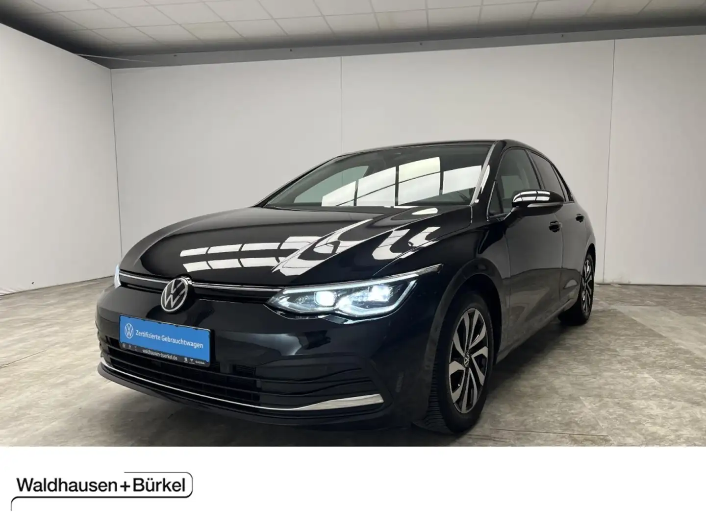 Volkswagen Golf VIII 2.0 TDI DSG Active Panorama Klima Navi Schwarz - 1