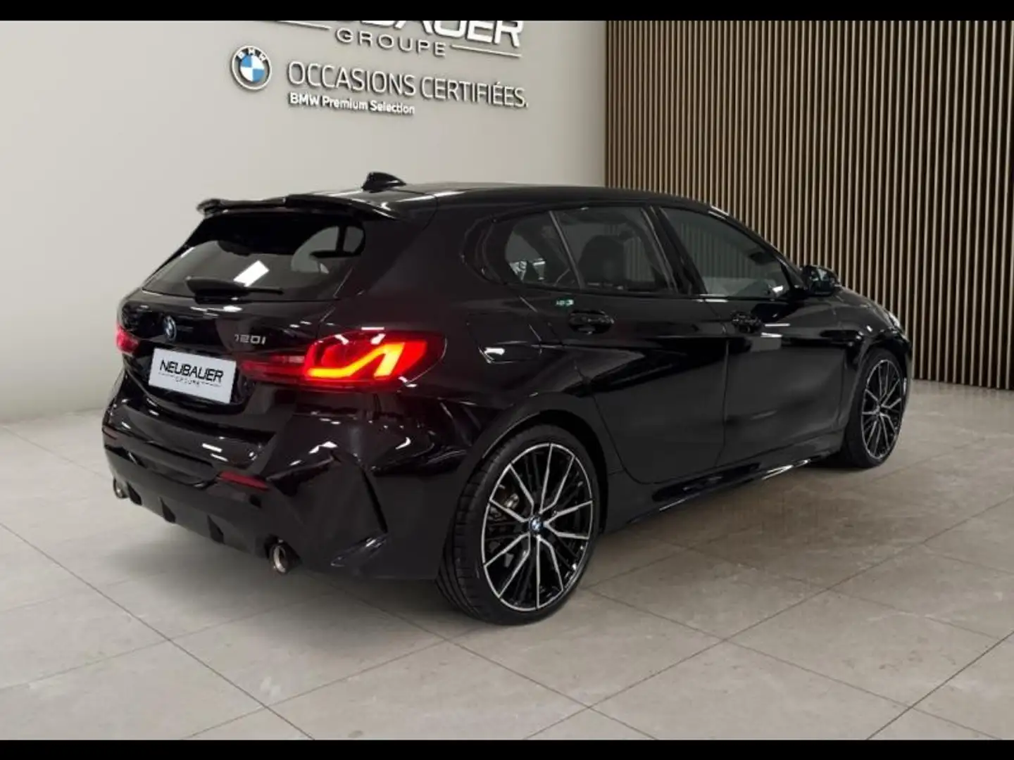 BMW 120 120iA 178ch M Sport DKG7 9cv Zwart - 2