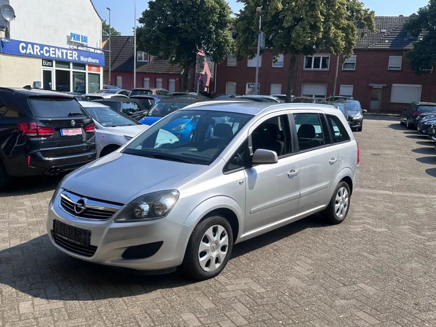 Opel Zafira B Family*MFL*Tempomat*7Sitzer** Silber - 1