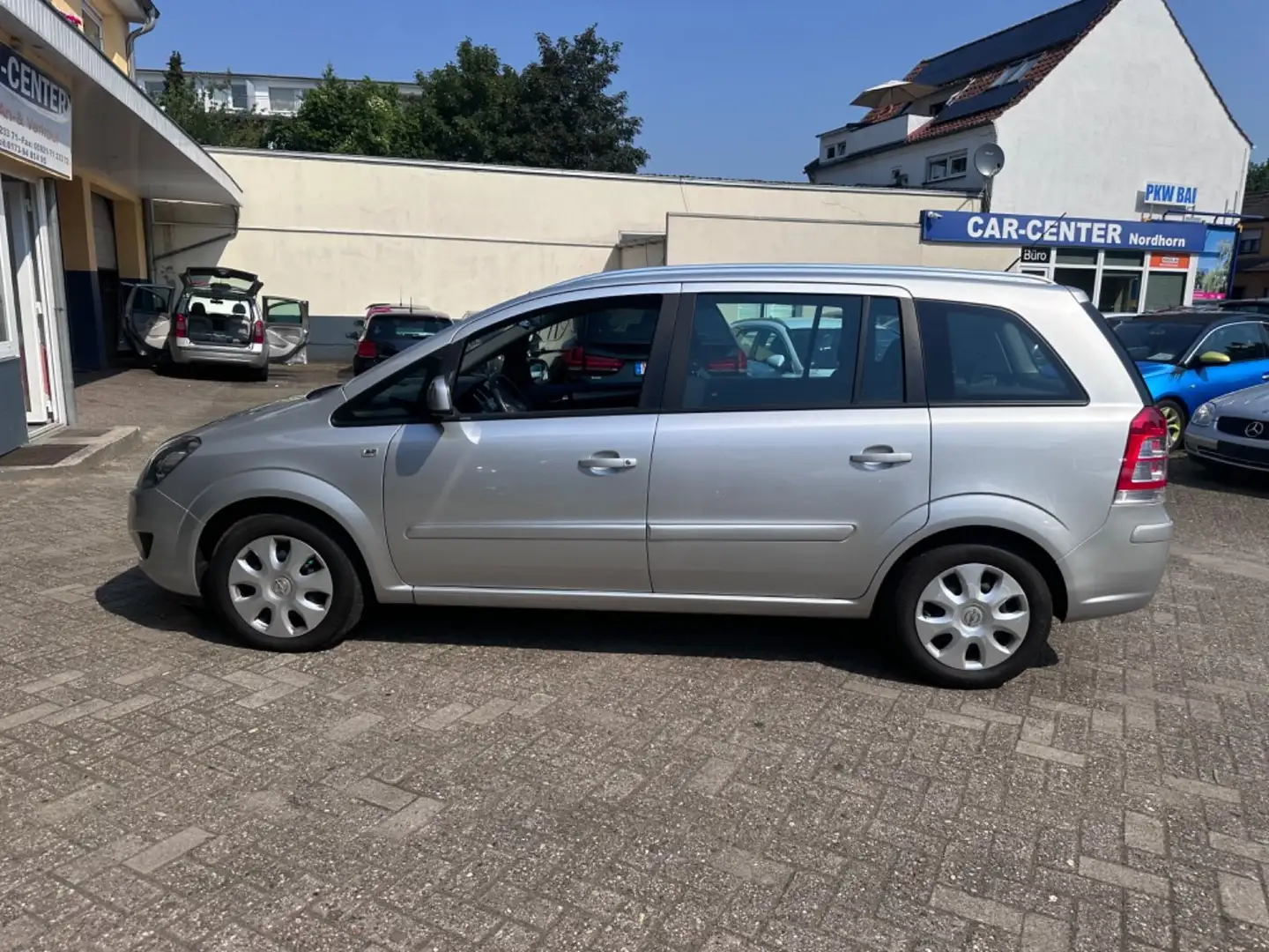 Opel Zafira B Family*MFL*Tempomat*7Sitzer** Silber - 2