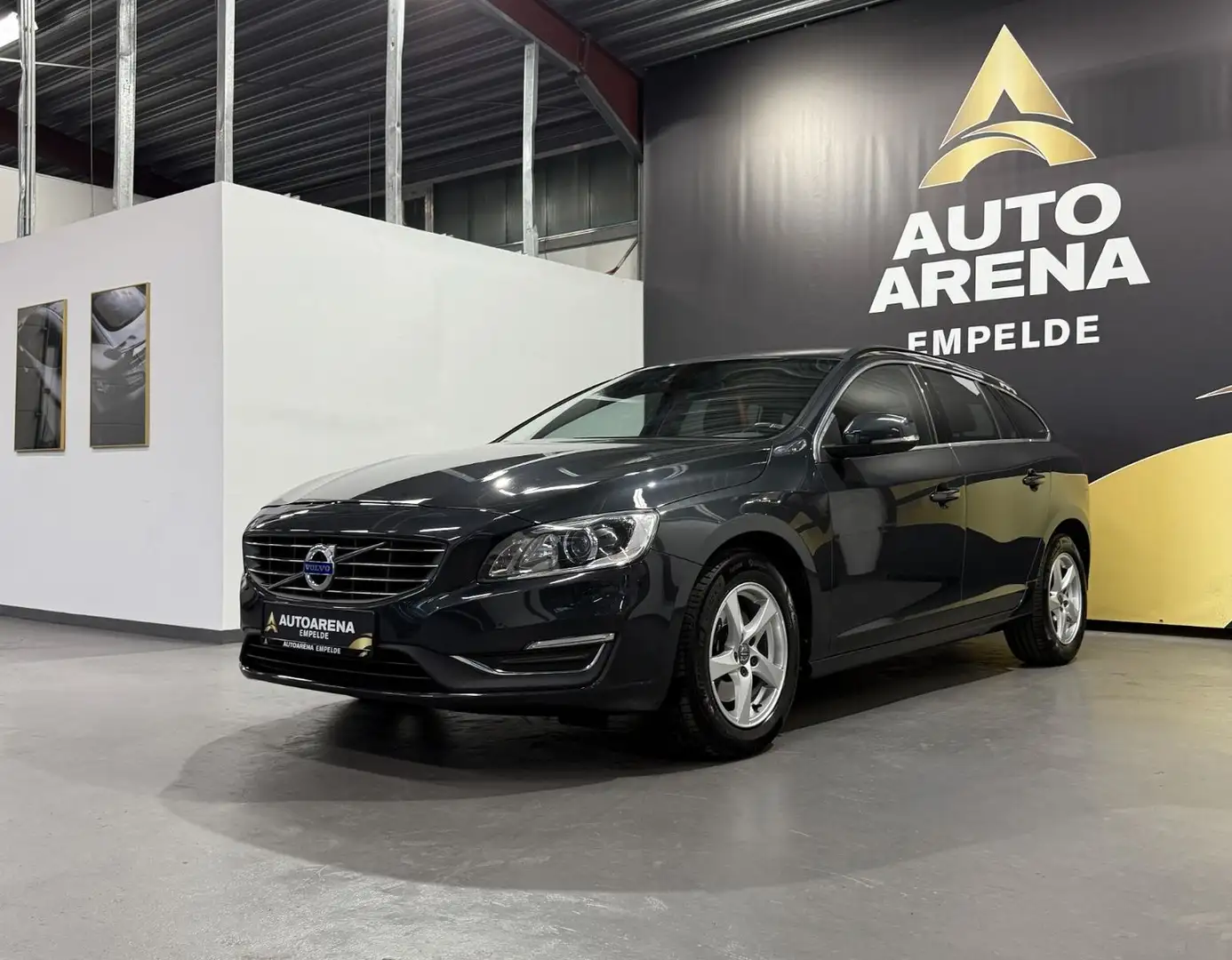 Volvo V60 2.0d D4 Aut.*Navi*Tempo*Bi-Xen*CitySafety Grau - 1