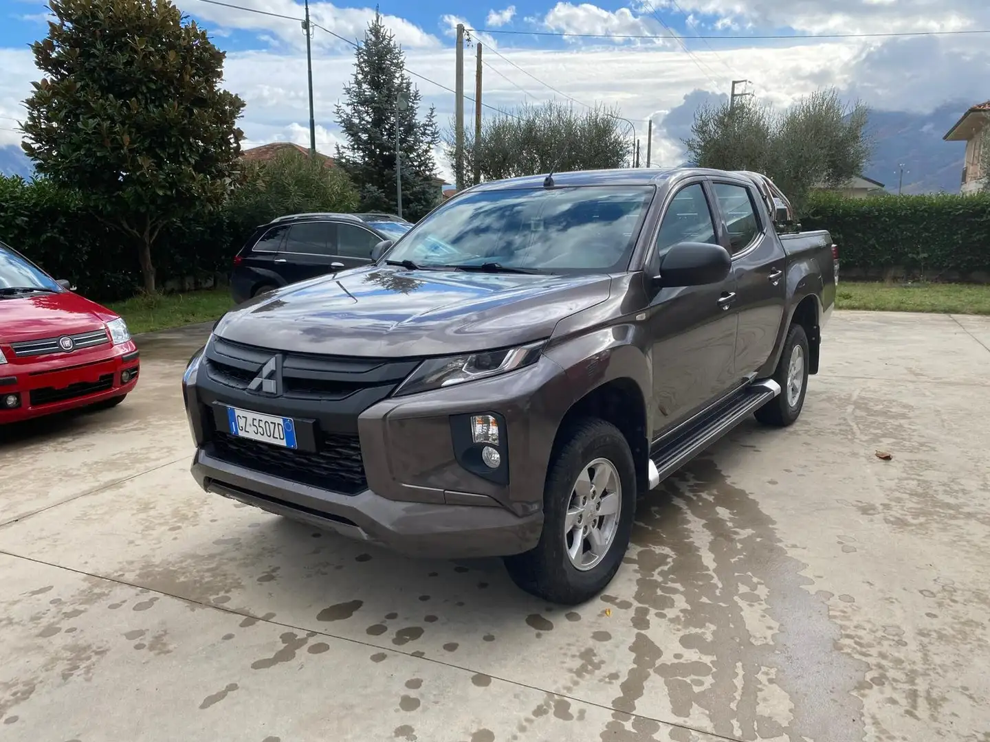 Mitsubishi L200 INTENSE 4WD Gris - 2